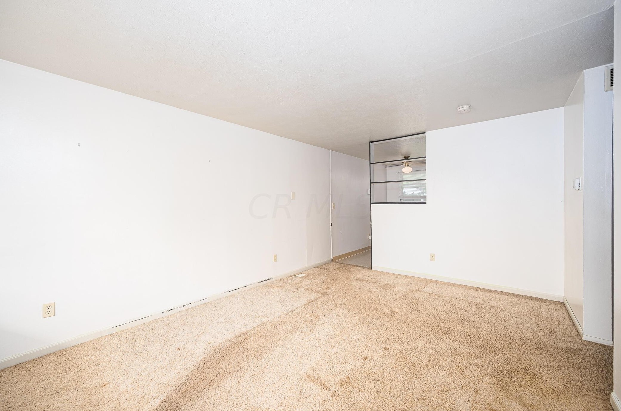 809 Maurine Dr, Columbus, OH 43228-3011