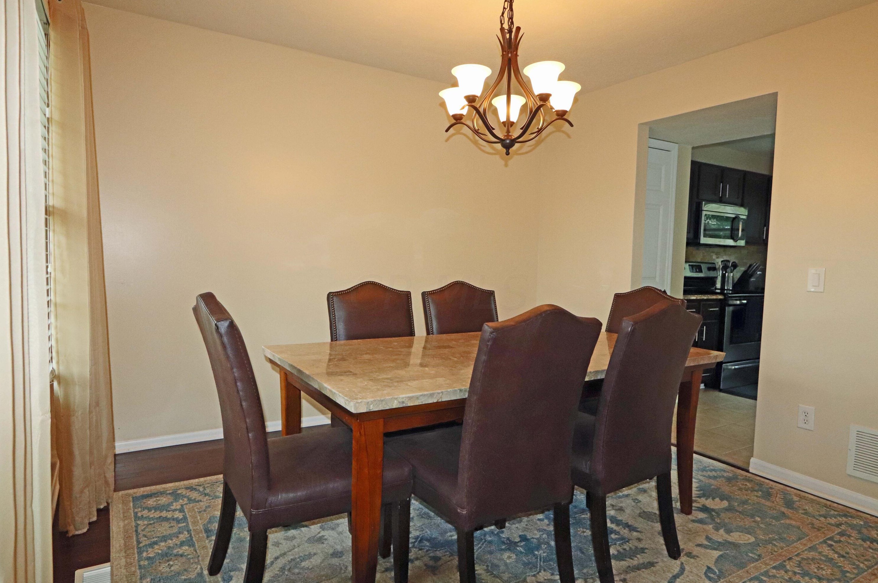 5192 Copper Creek Dr, Dublin OH  43016-9718 exterior