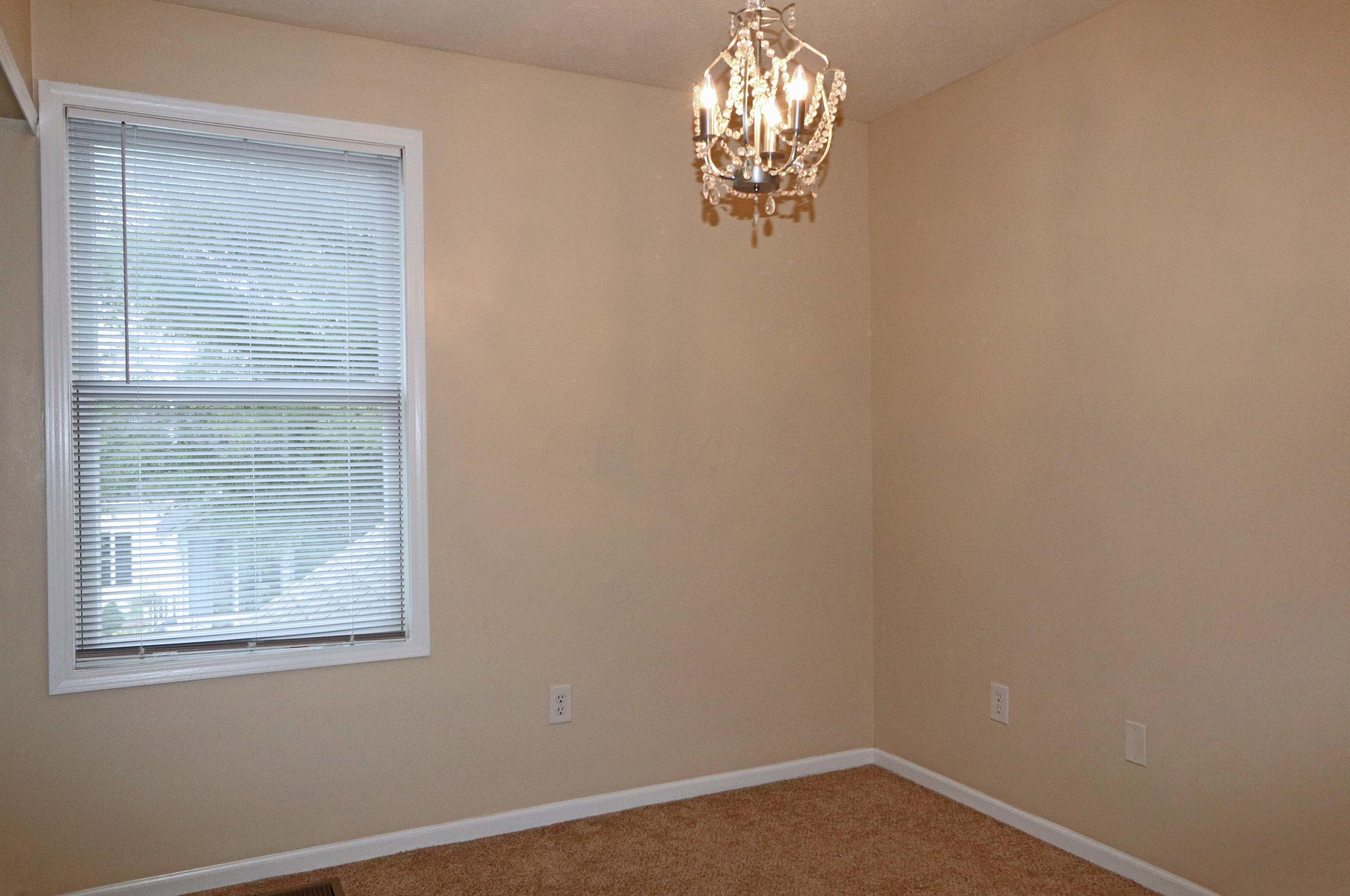 5192 Copper Creek Dr, Dublin OH  43016-9718 exterior