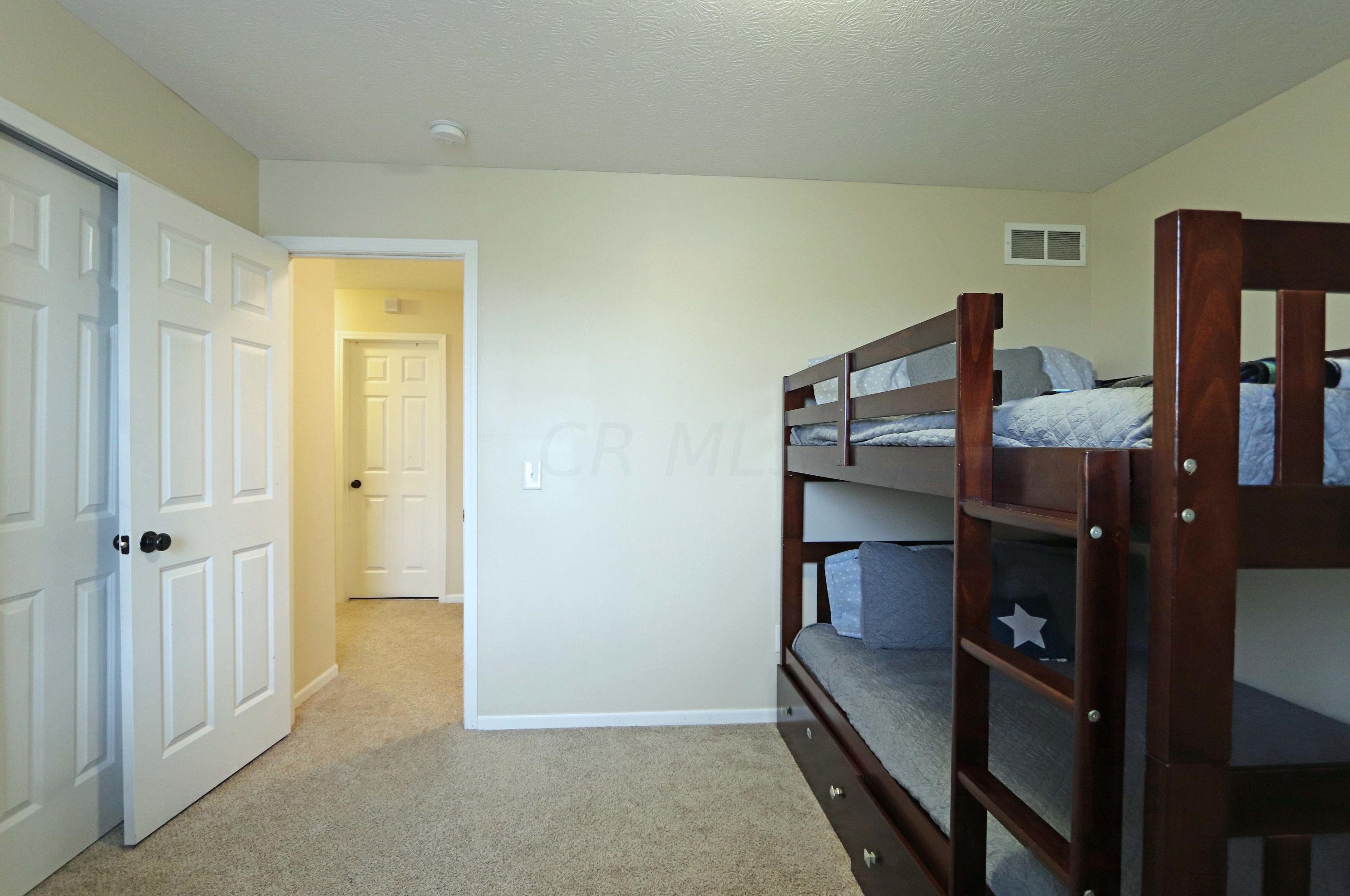 5192 Copper Creek Dr, Dublin OH  43016-9718 exterior