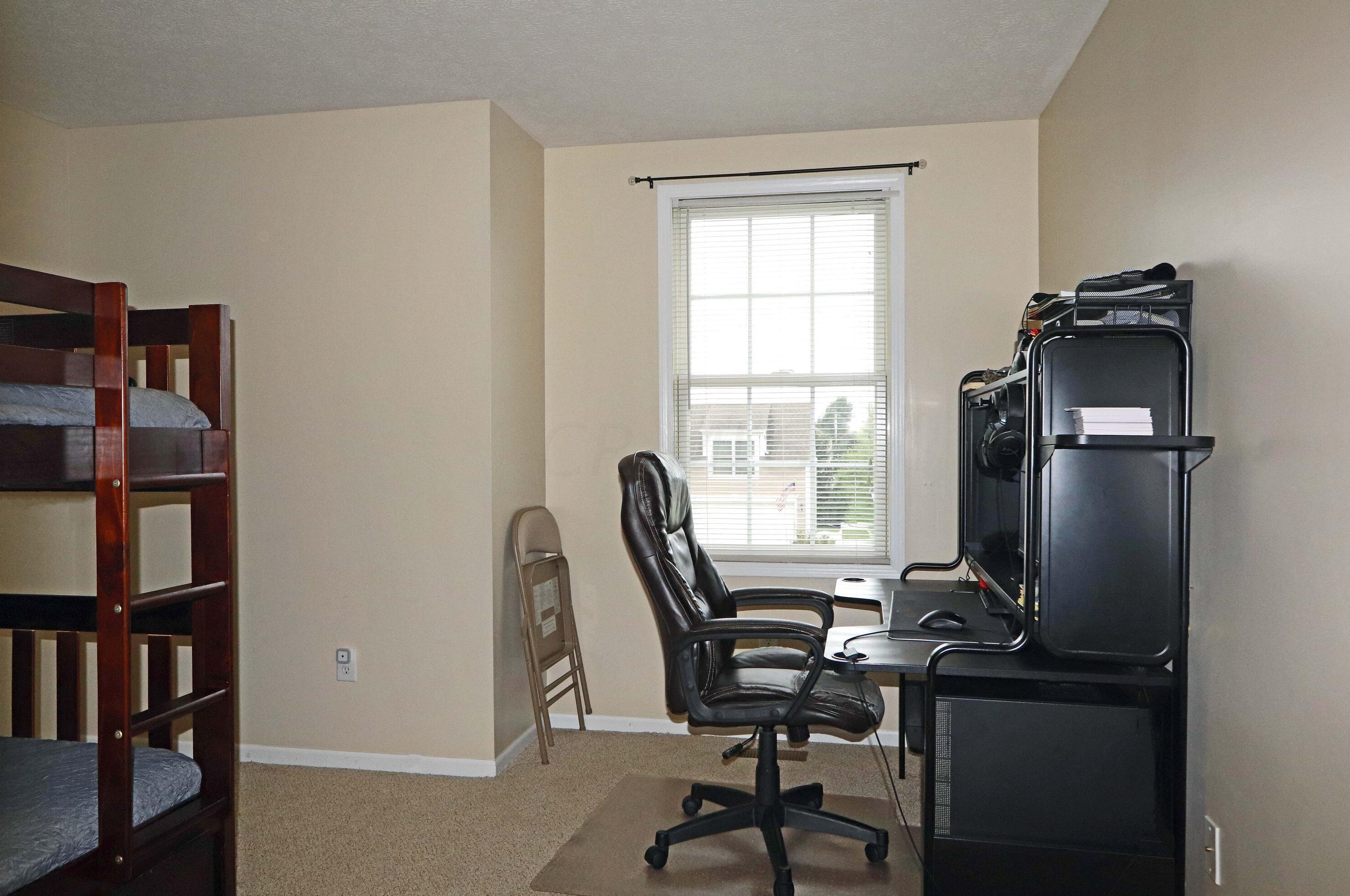 5192 Copper Creek Dr, Dublin OH  43016-9718 exterior