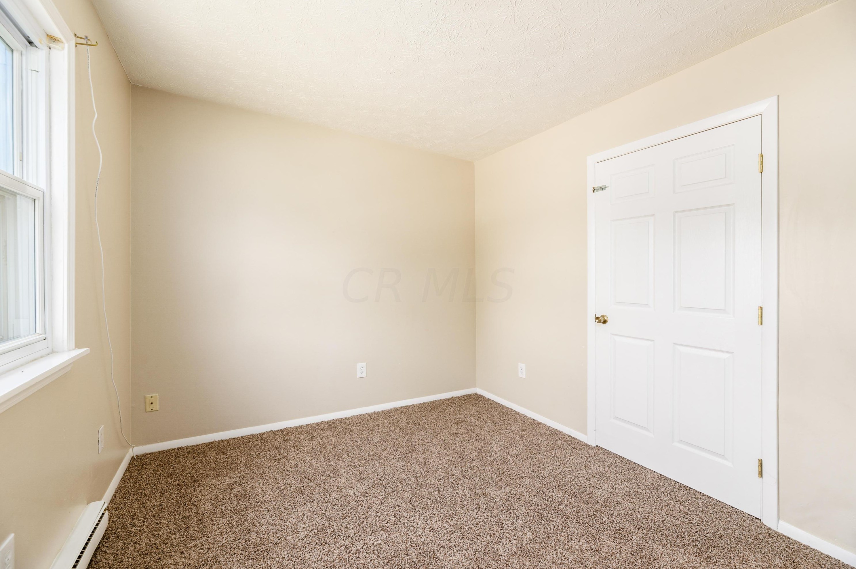 3479 Arnsby Rd, Columbus OH 43232-5909 exterior