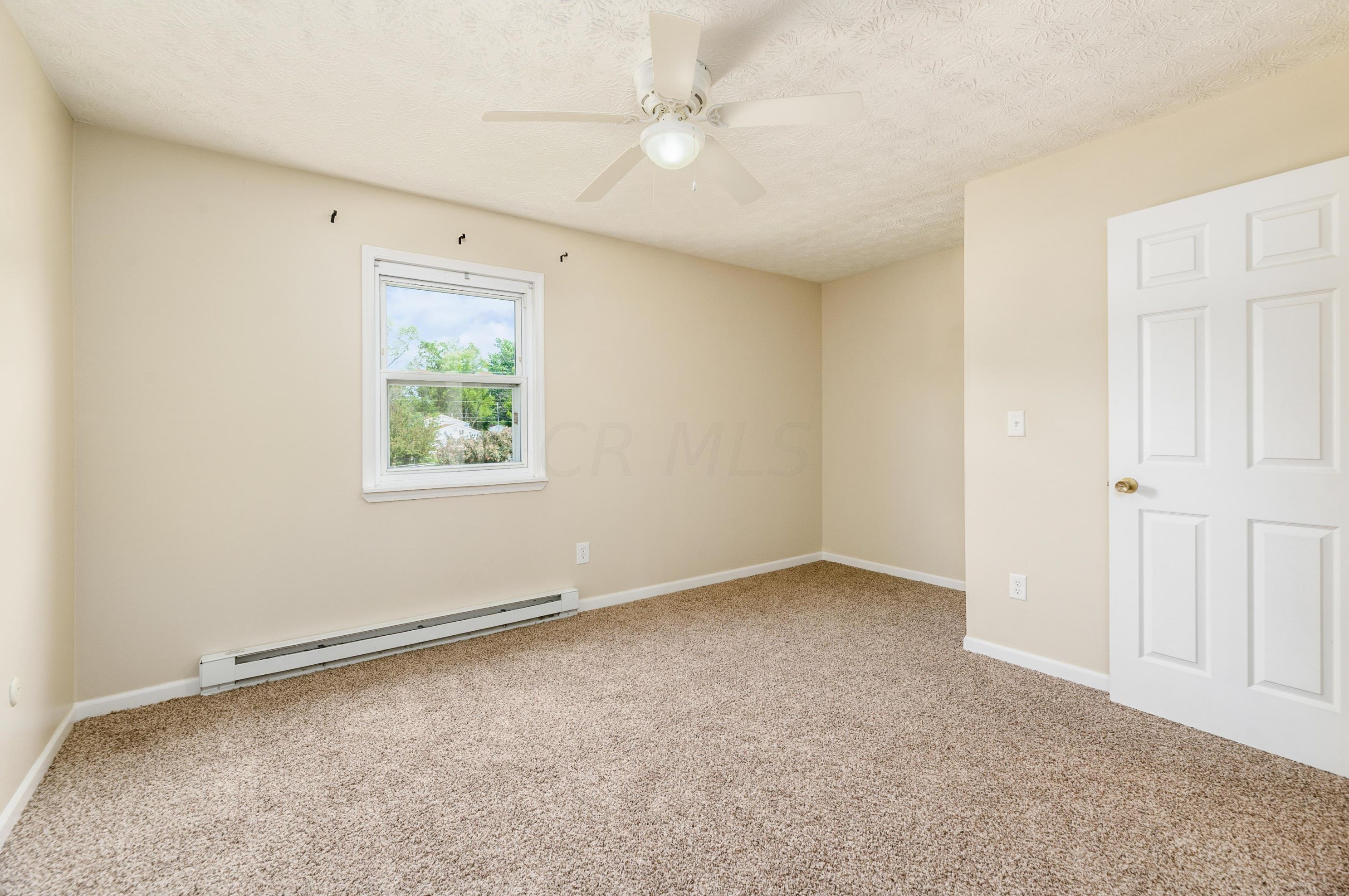 3479 Arnsby Rd, Columbus OH 43232-5909 exterior