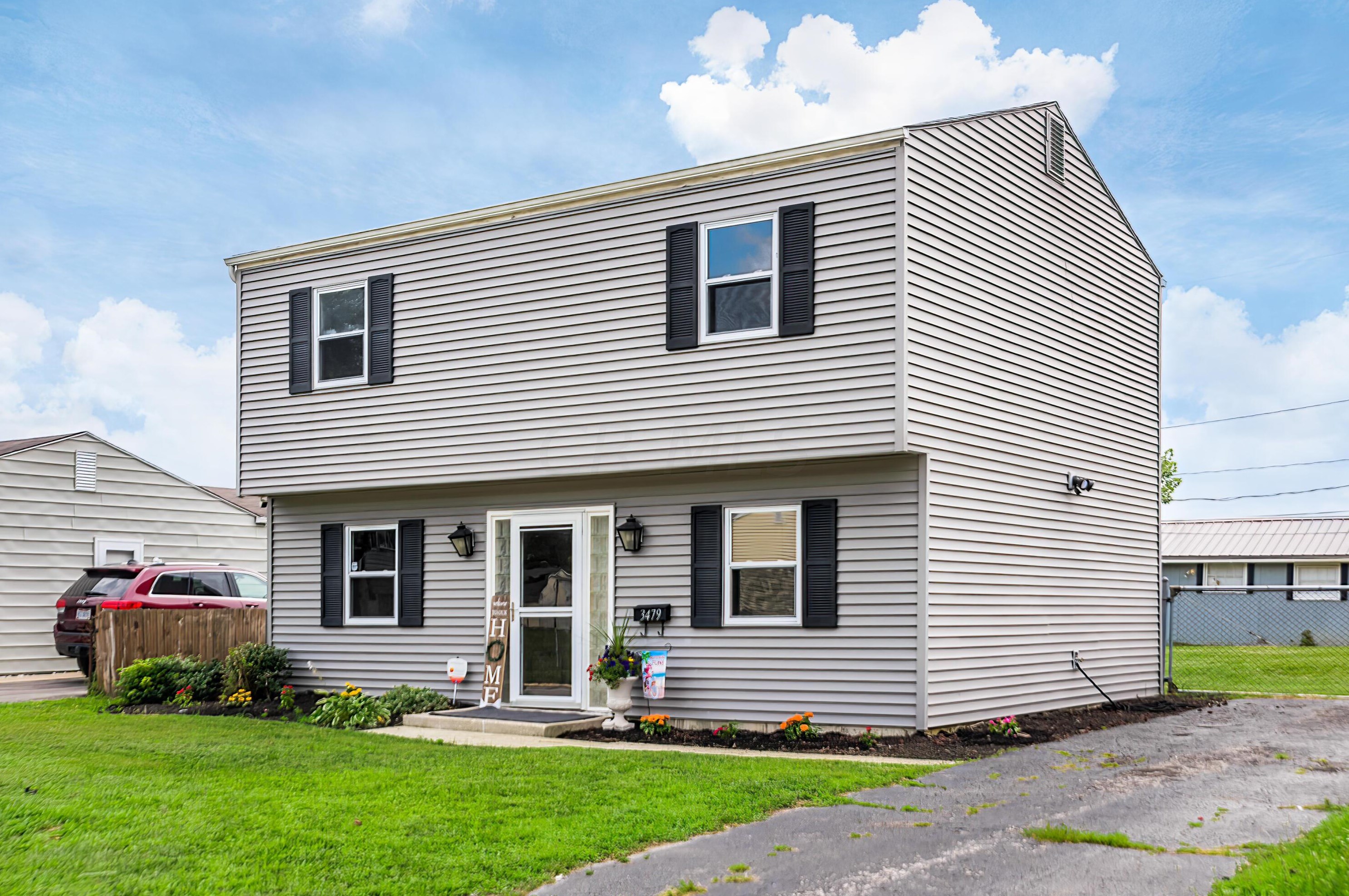 3479 Arnsby Rd, Columbus OH 43232-5909 exterior