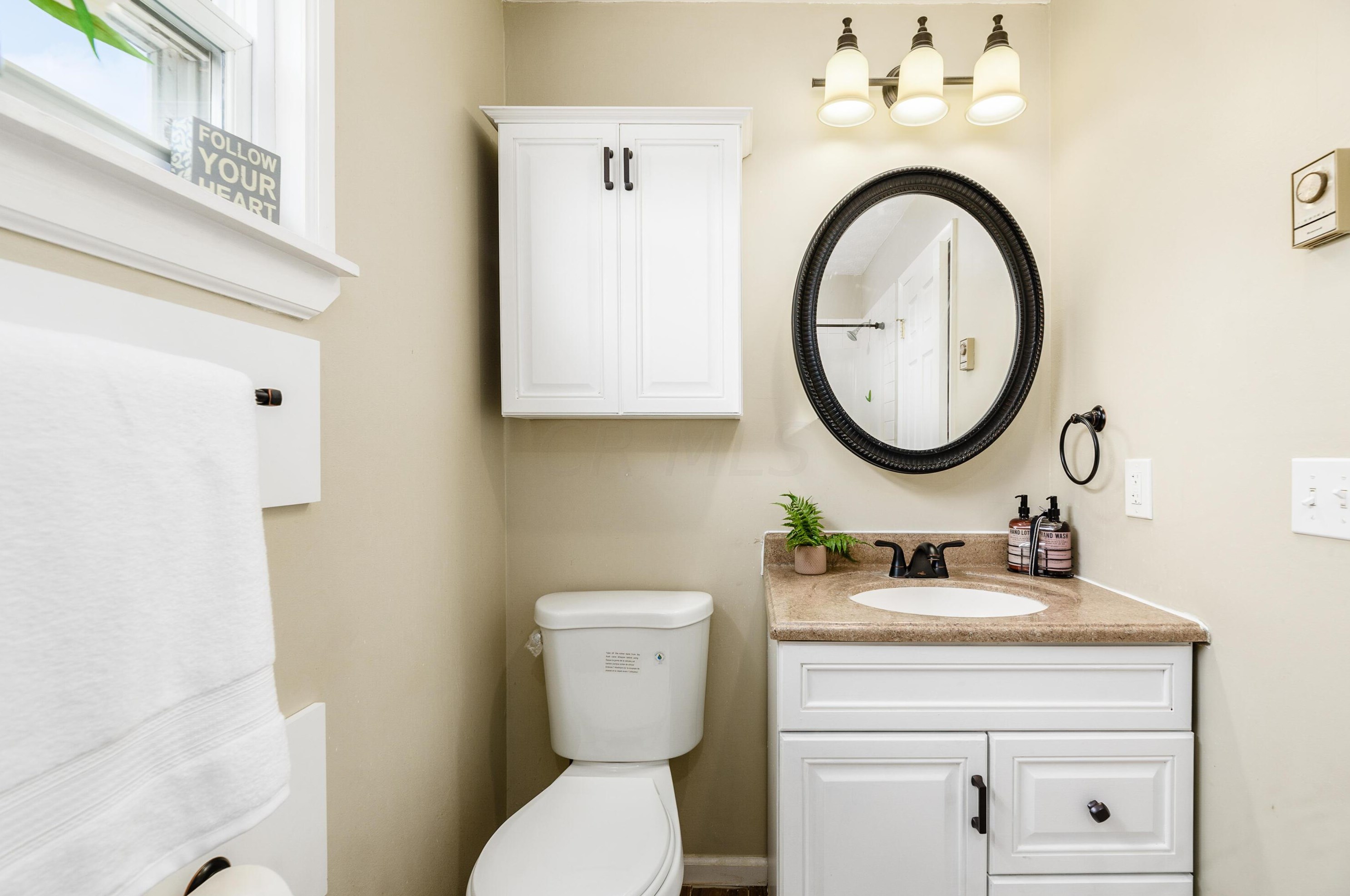 3479 Arnsby Rd, Columbus OH 43232-5909 exterior