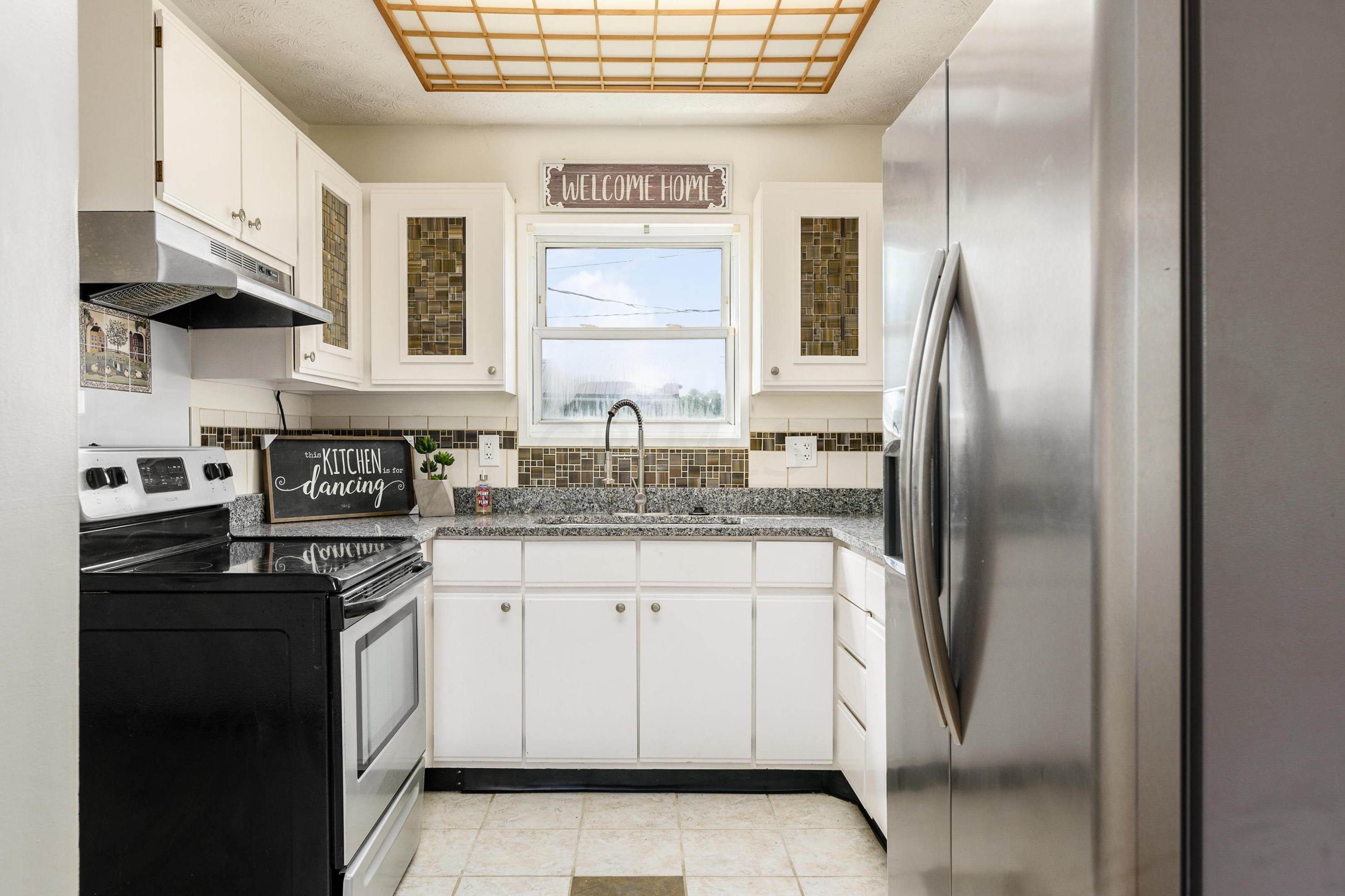 3479 Arnsby Rd, Columbus OH 43232-5909 exterior