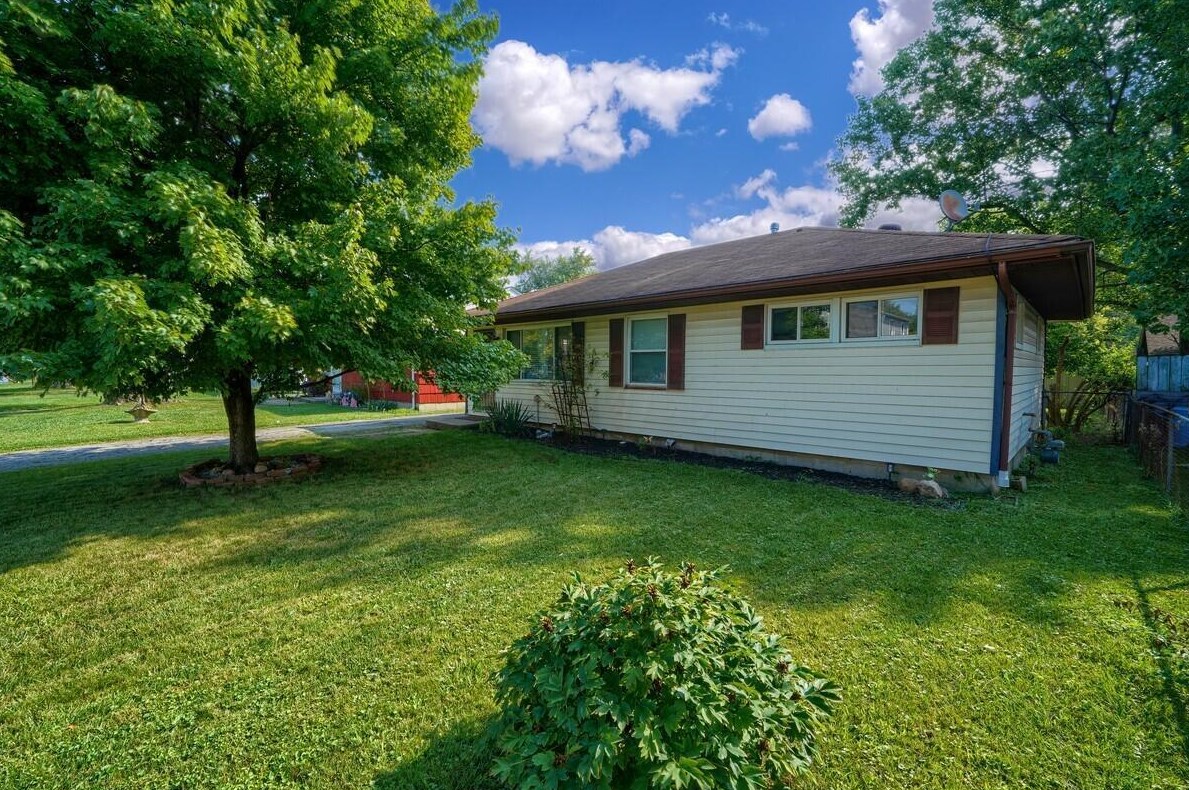 462 Murray Ave, Columbus, OH 43204-3448