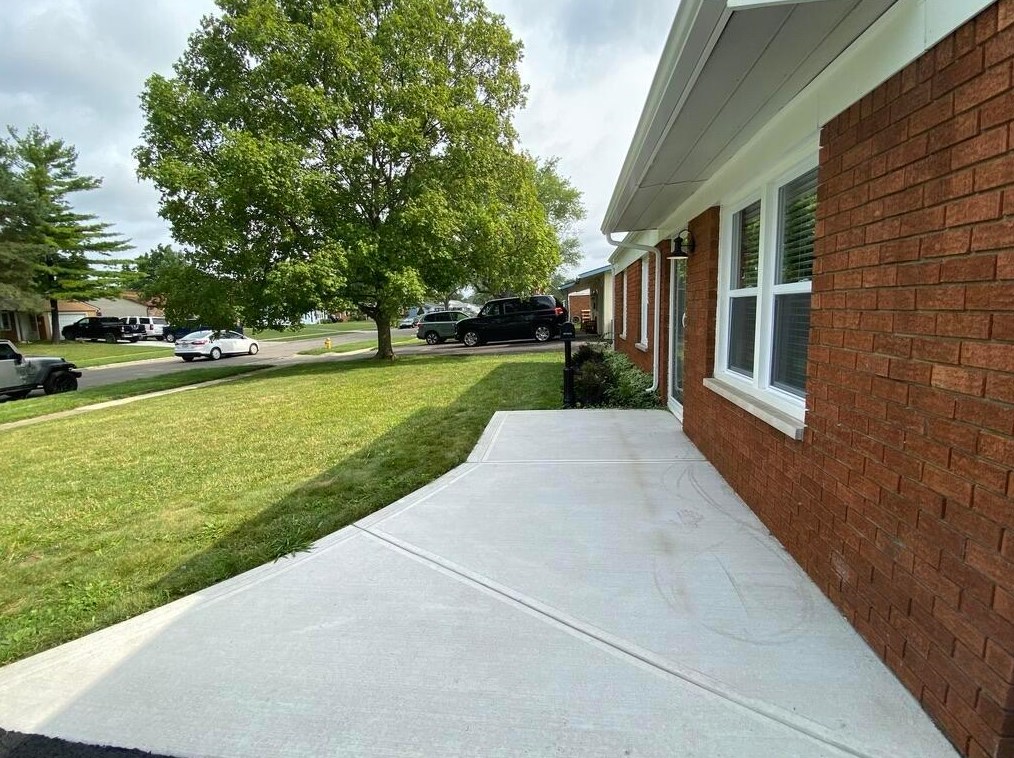 490 Murray Hill Rd, Columbus, OH 43228-1353