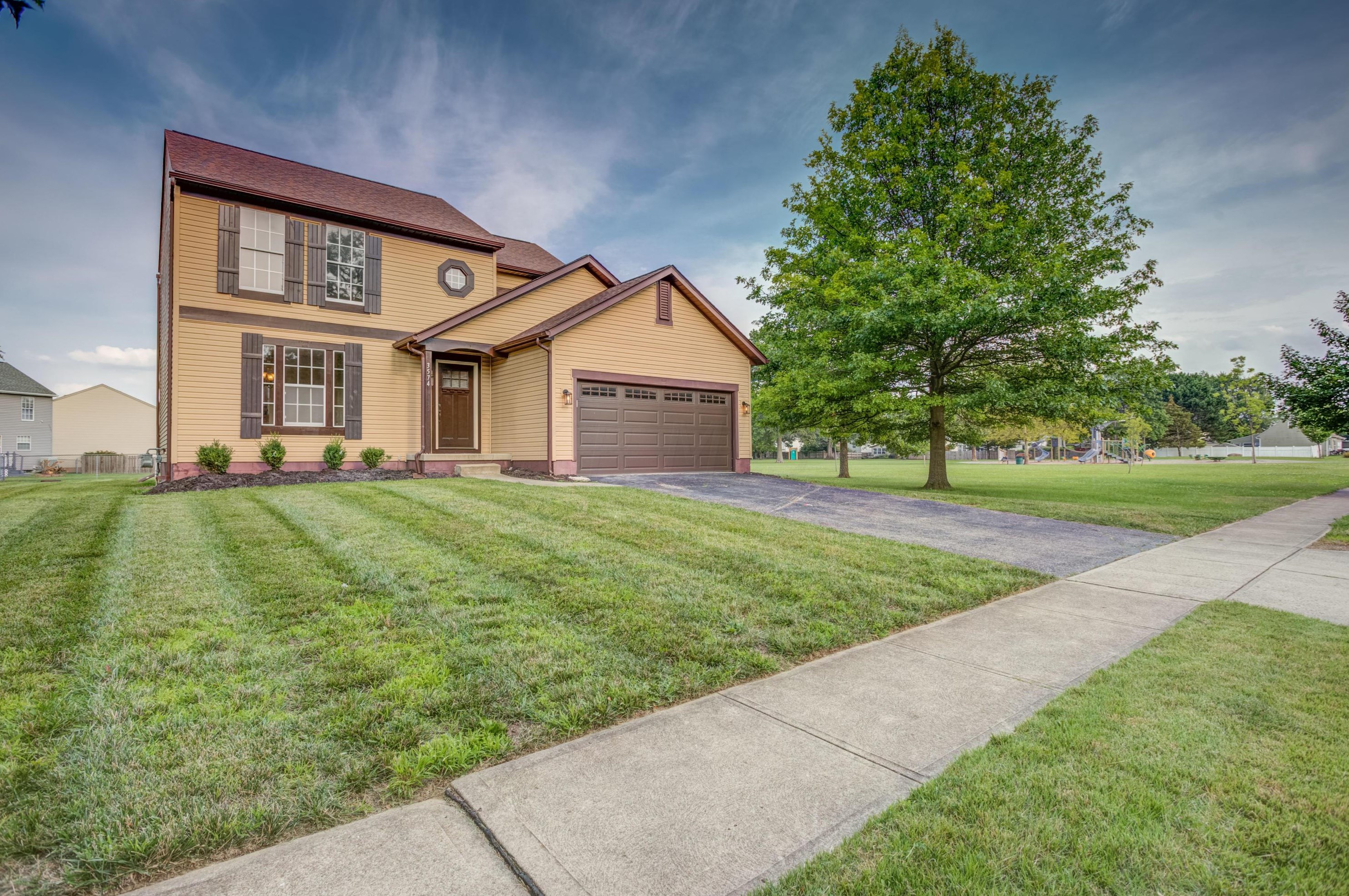 3574 Magnolia St, Darbydale, OH 43123-9250