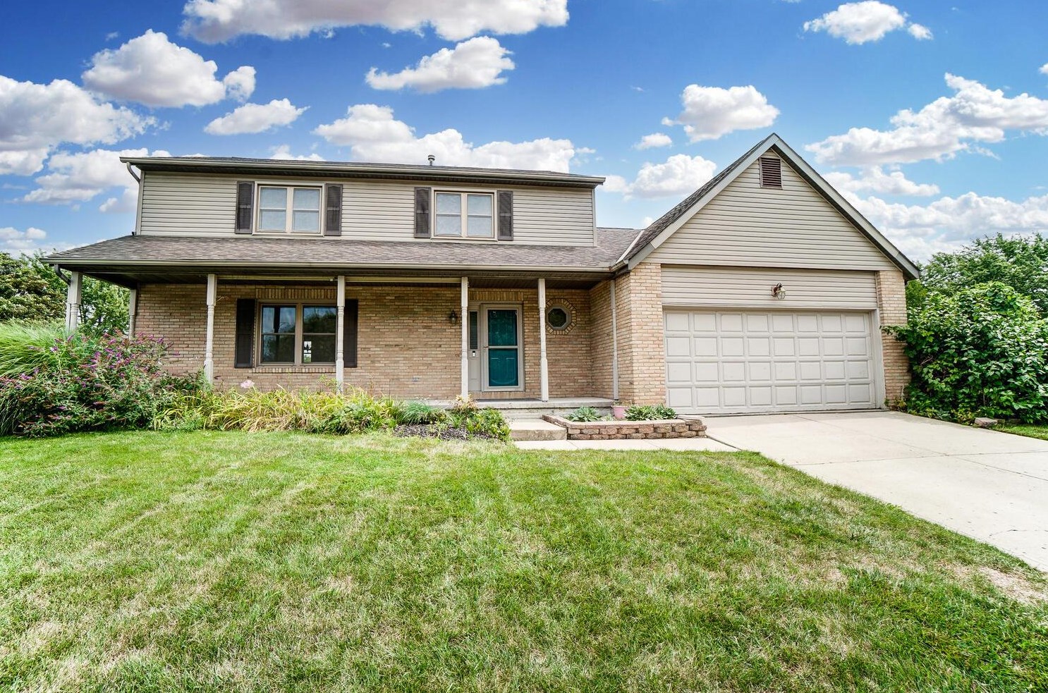 6375 Youngland Dr, Columbus, OH 43228-9019