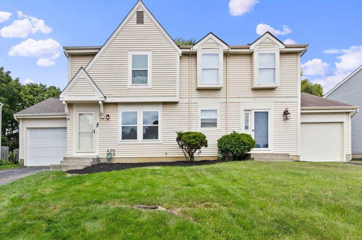 2924 Essington Dr, Dublin OH  43017-1763 exterior
