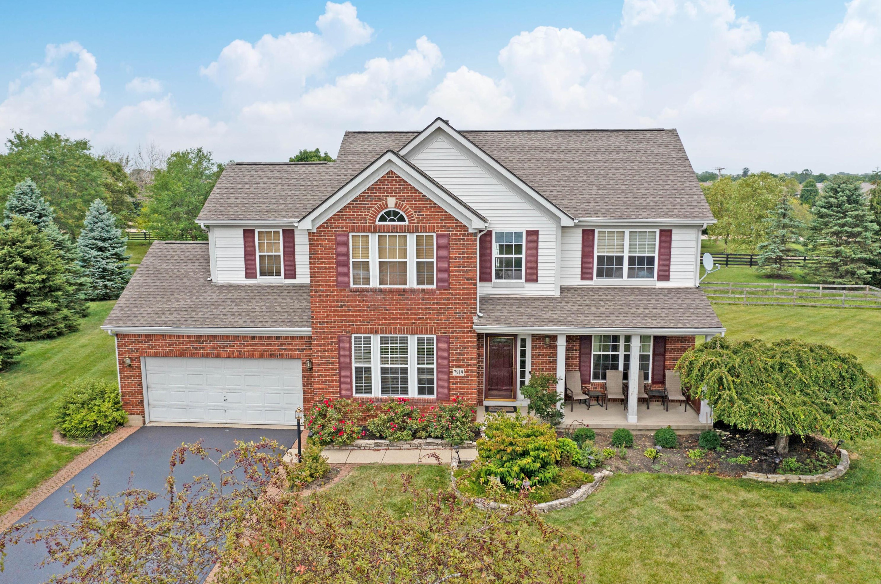7919 Wisteria Ct, Dublin, OH 43016-8531