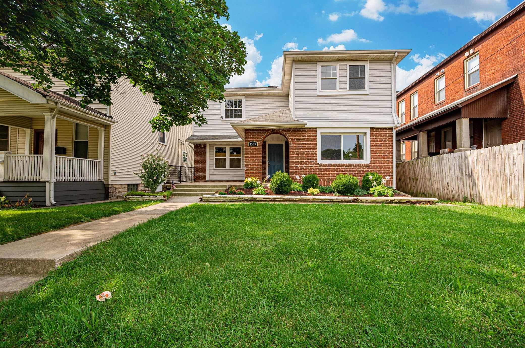 1589 Clifton Ave, Columbus, OH 43203-1703
