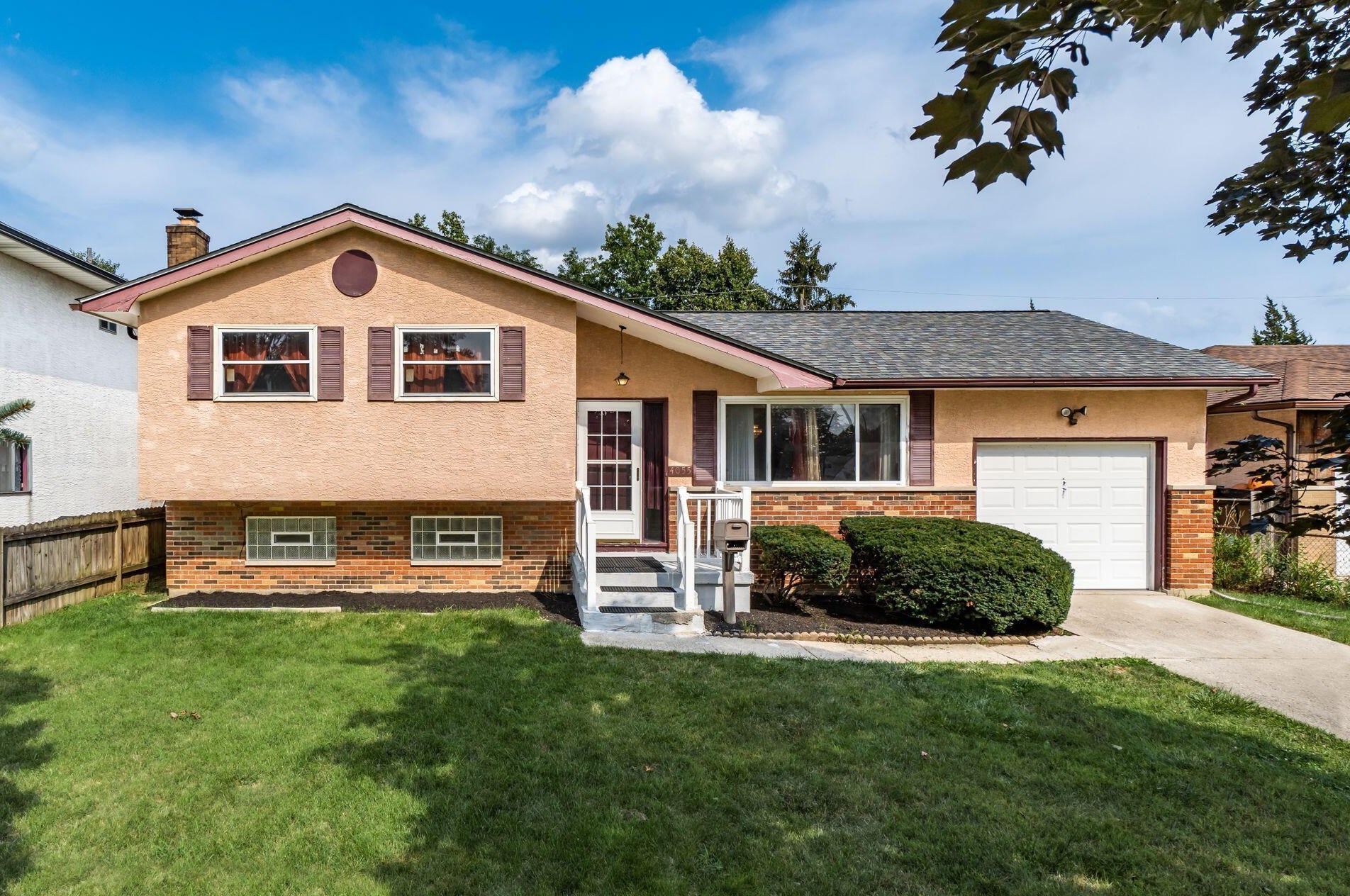 4055 Anthony Ct, Columbus, OH 43213-2936