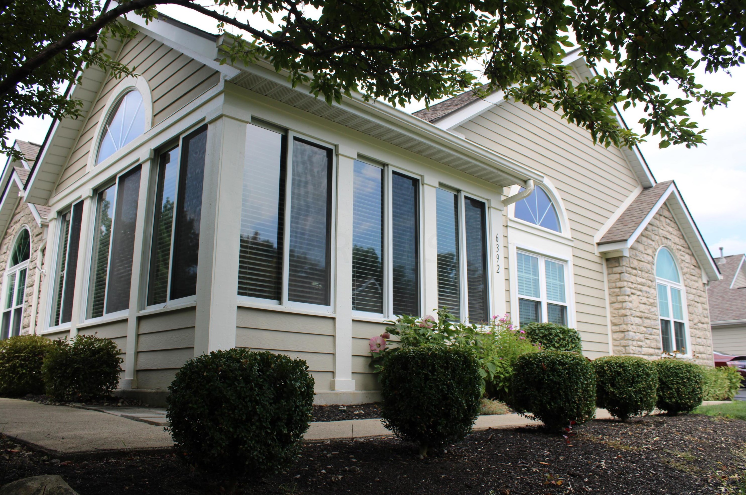 6392 Mission Hills Pl, Westerville, OH 43082-9727
