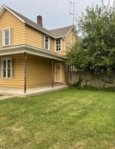 820 Pierce Ave, Lancaster, OH 43130-2335