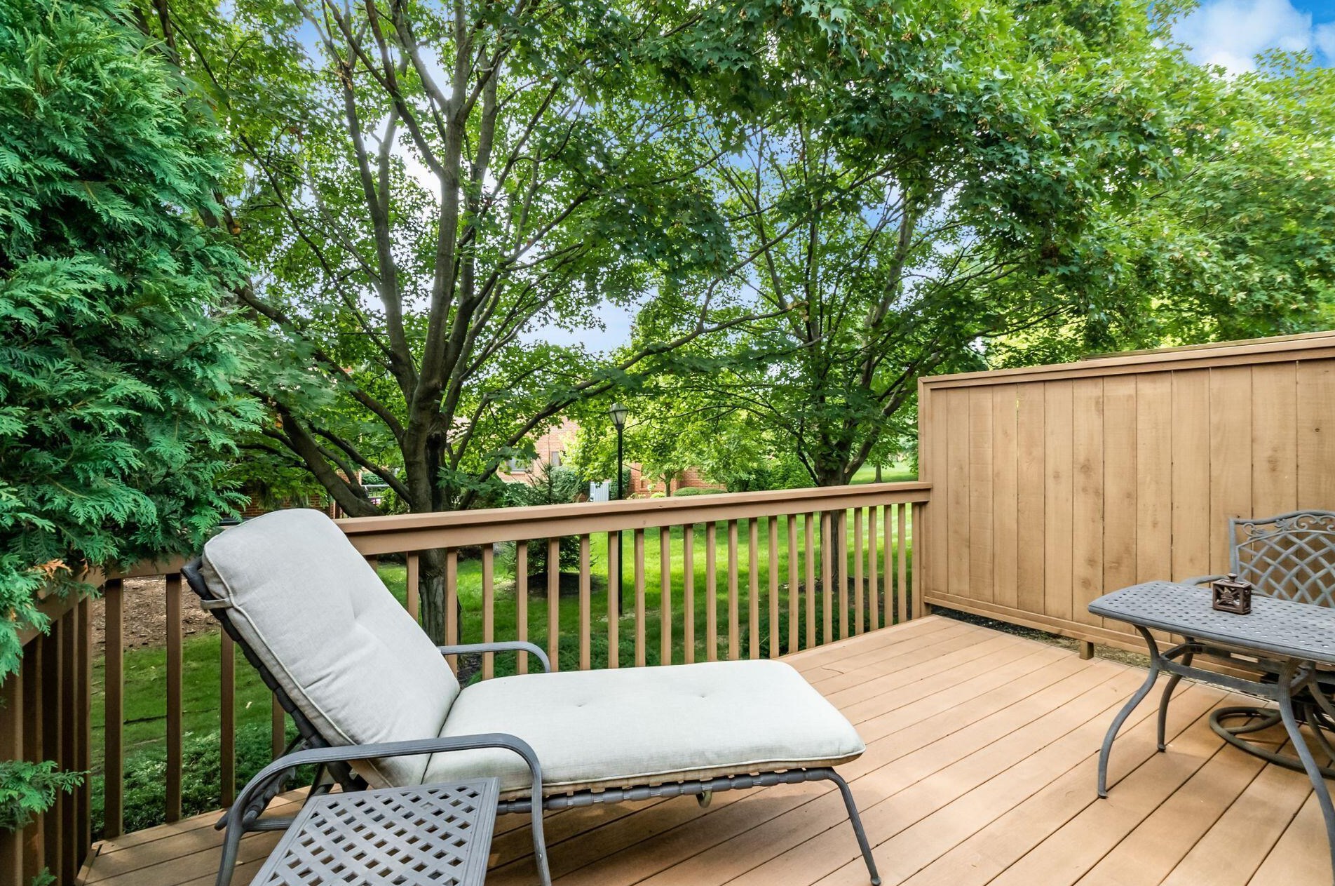 5753 Kingstree Dr, Dublin OH  43017-2226 exterior