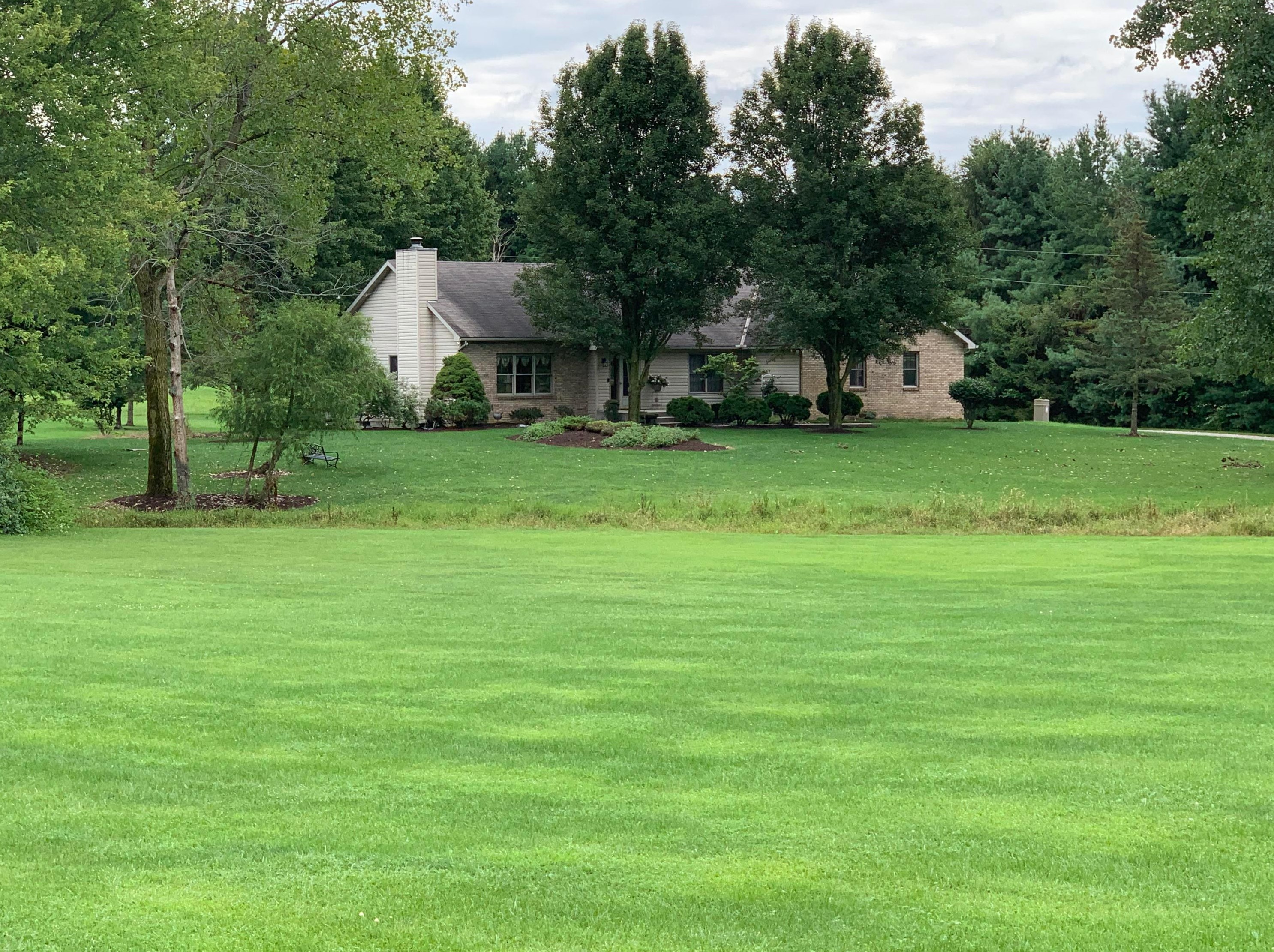 1640 Burnside Nw Rd, Pataskala, OH 43062