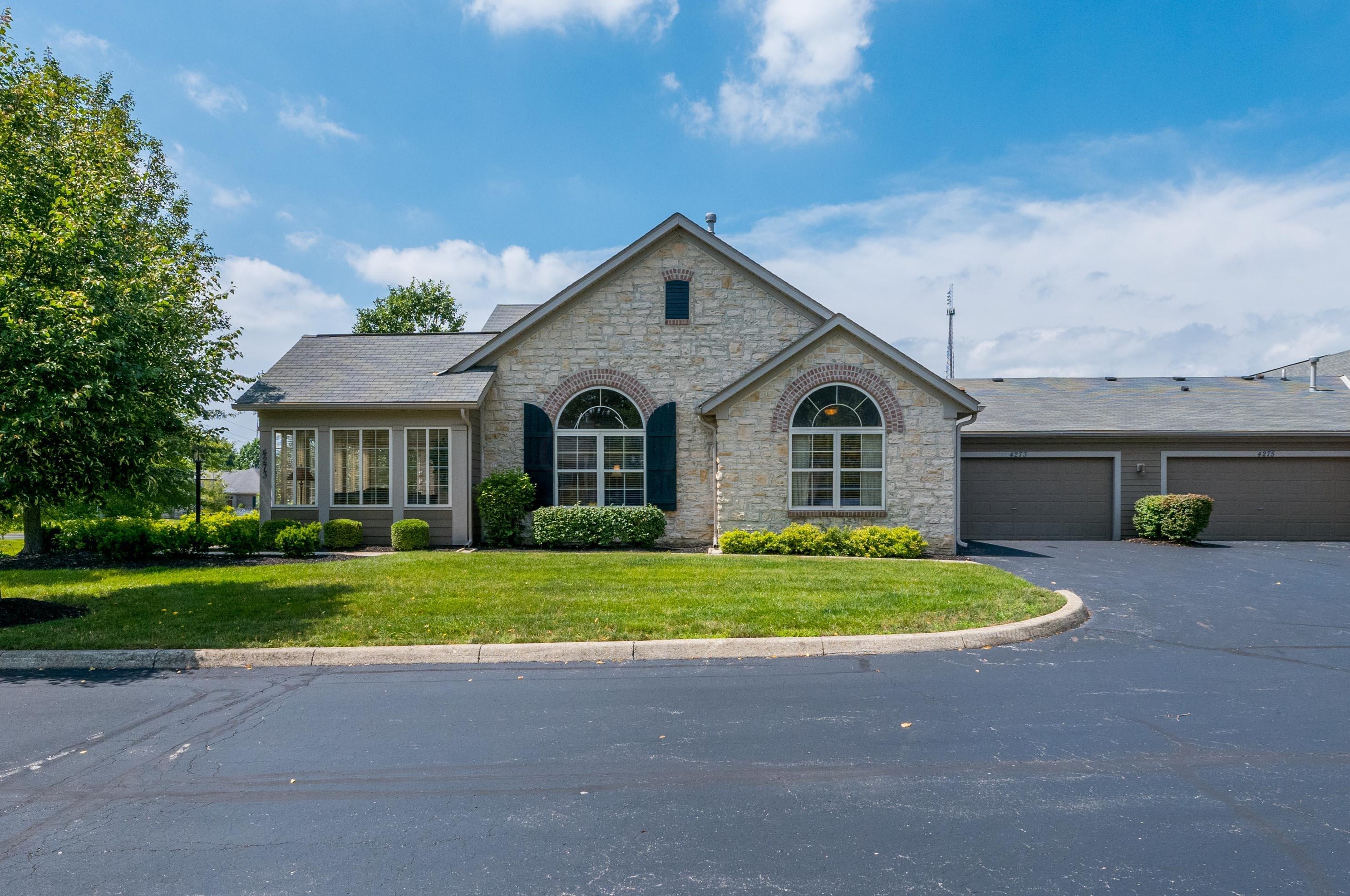 4273 Bridgelane Pl, New Albany, OH 43054-7056