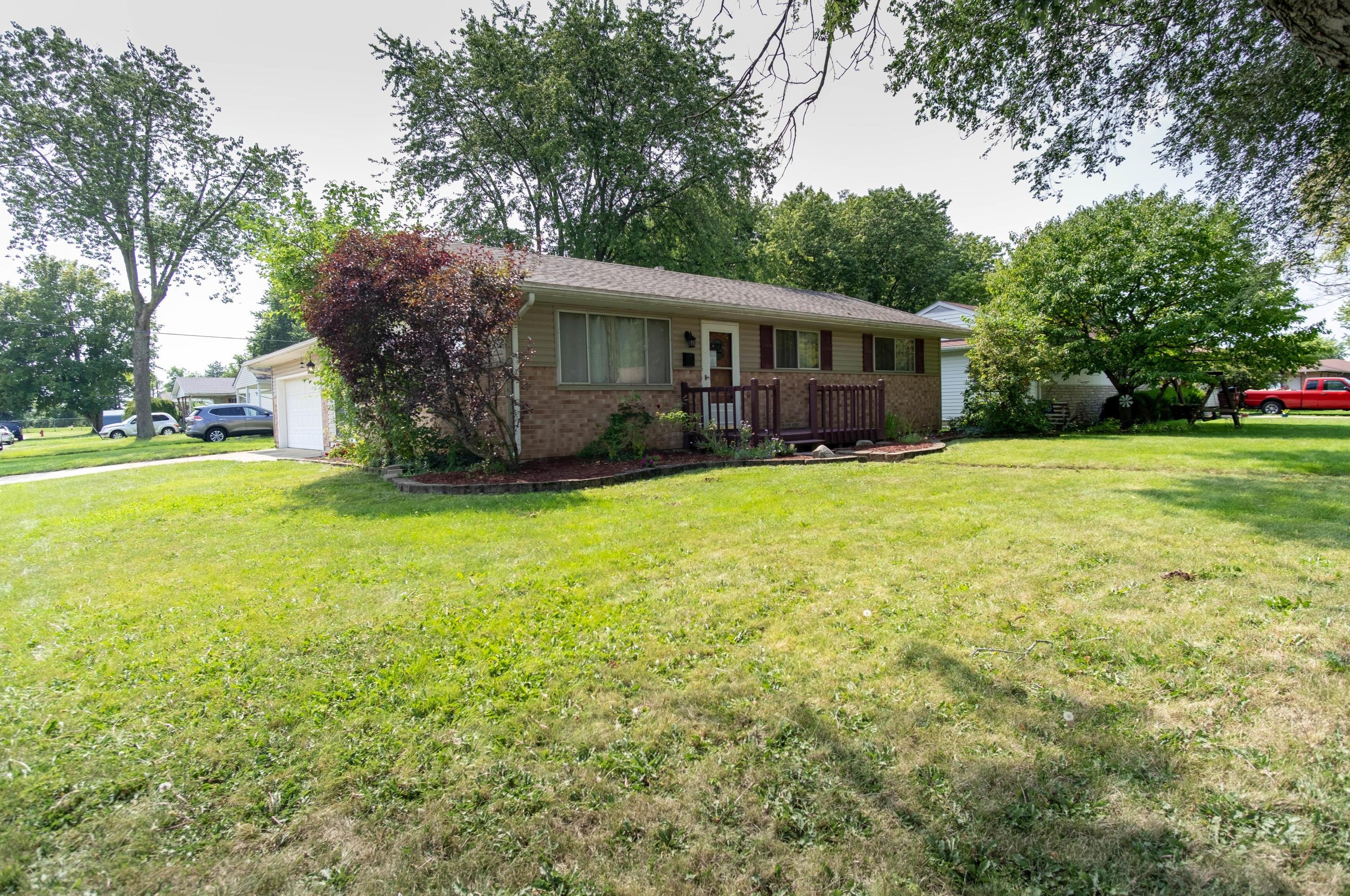 255 Rosewood Ave, Mount Sterling, OH 43143-1035