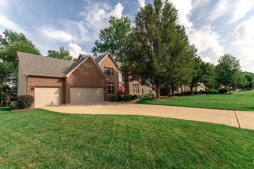 5636 Turnberry Dr, Westerville, OH 43082-8512