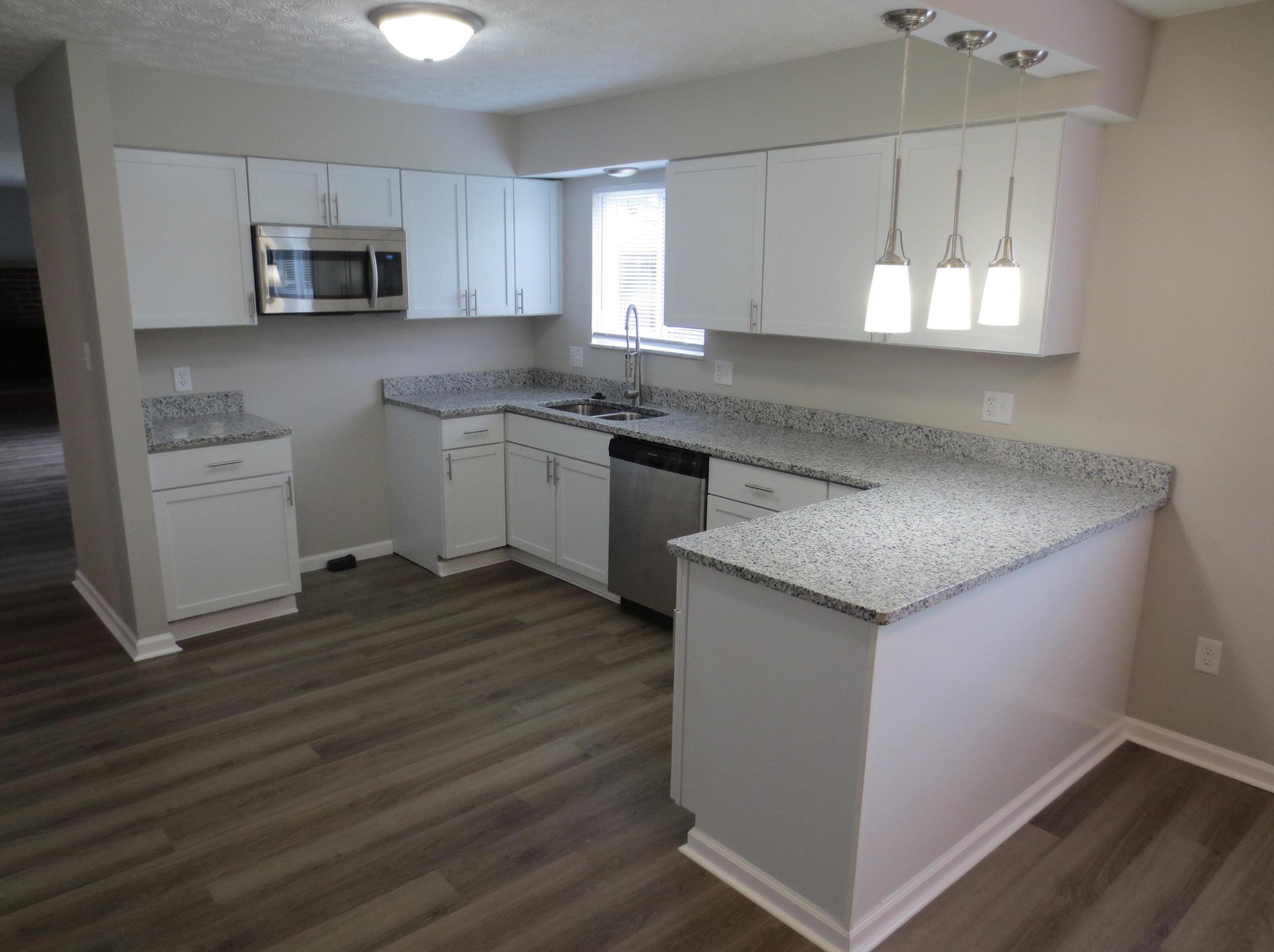 1634 Nestling Dr, Columbus, OH 43229-4905
