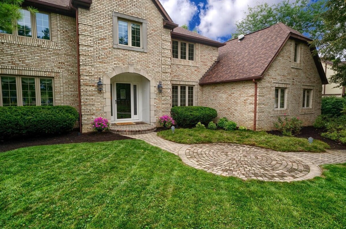 784 Northbridge Ln, Columbus, OH 43235-1748