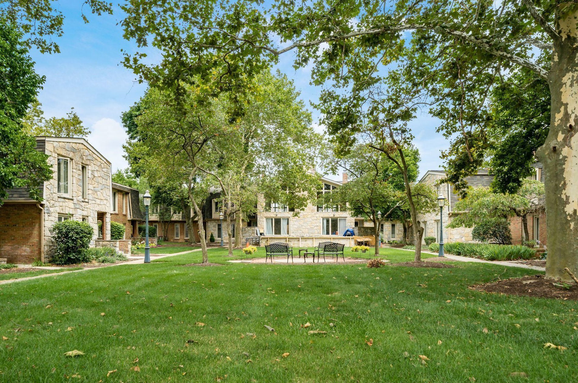 3600 Reed Rd, Columbus OH  43220-4879 exterior