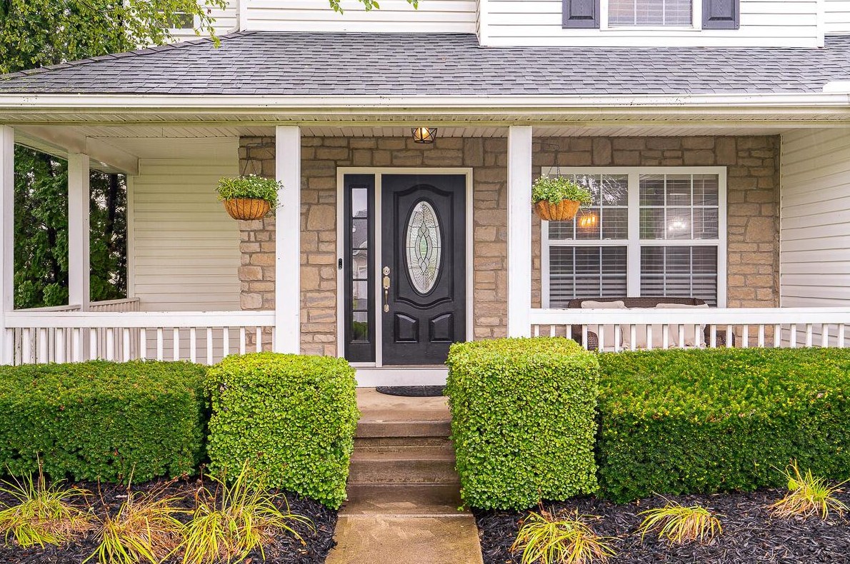 1100 Taylor Glen W Blvd, Pataskala, OH 43062