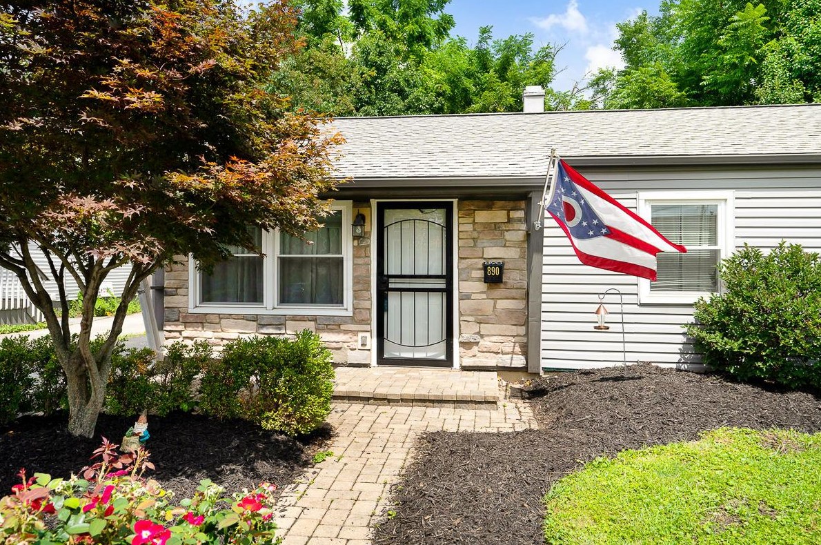 890 Strimple Ave, Columbus OH  43229-5038 exterior