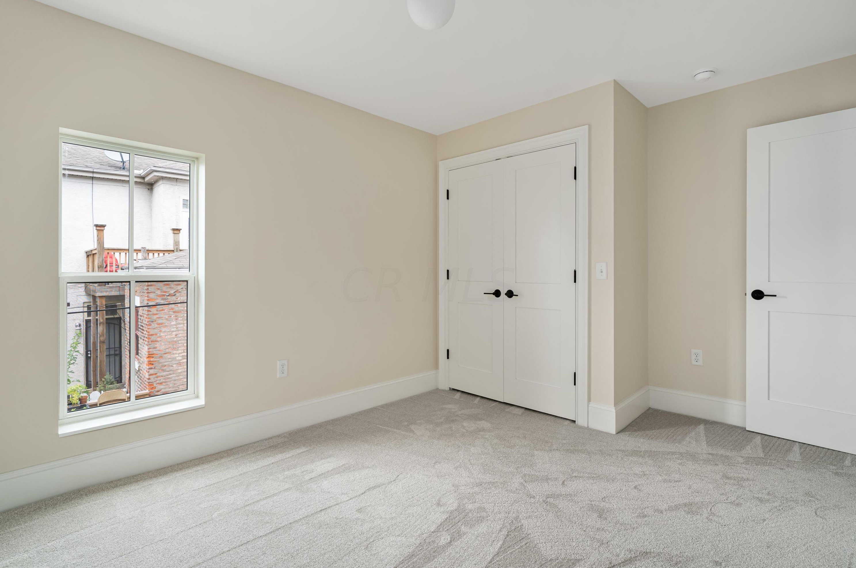 159 21st St, Columbus OH  43203-1588 exterior