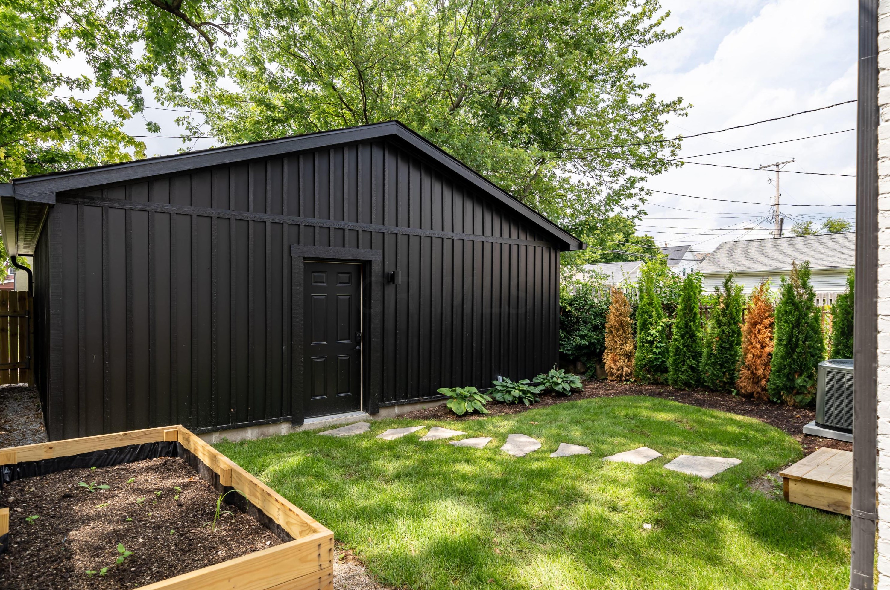 159 21st St, Columbus OH  43203-1588 exterior