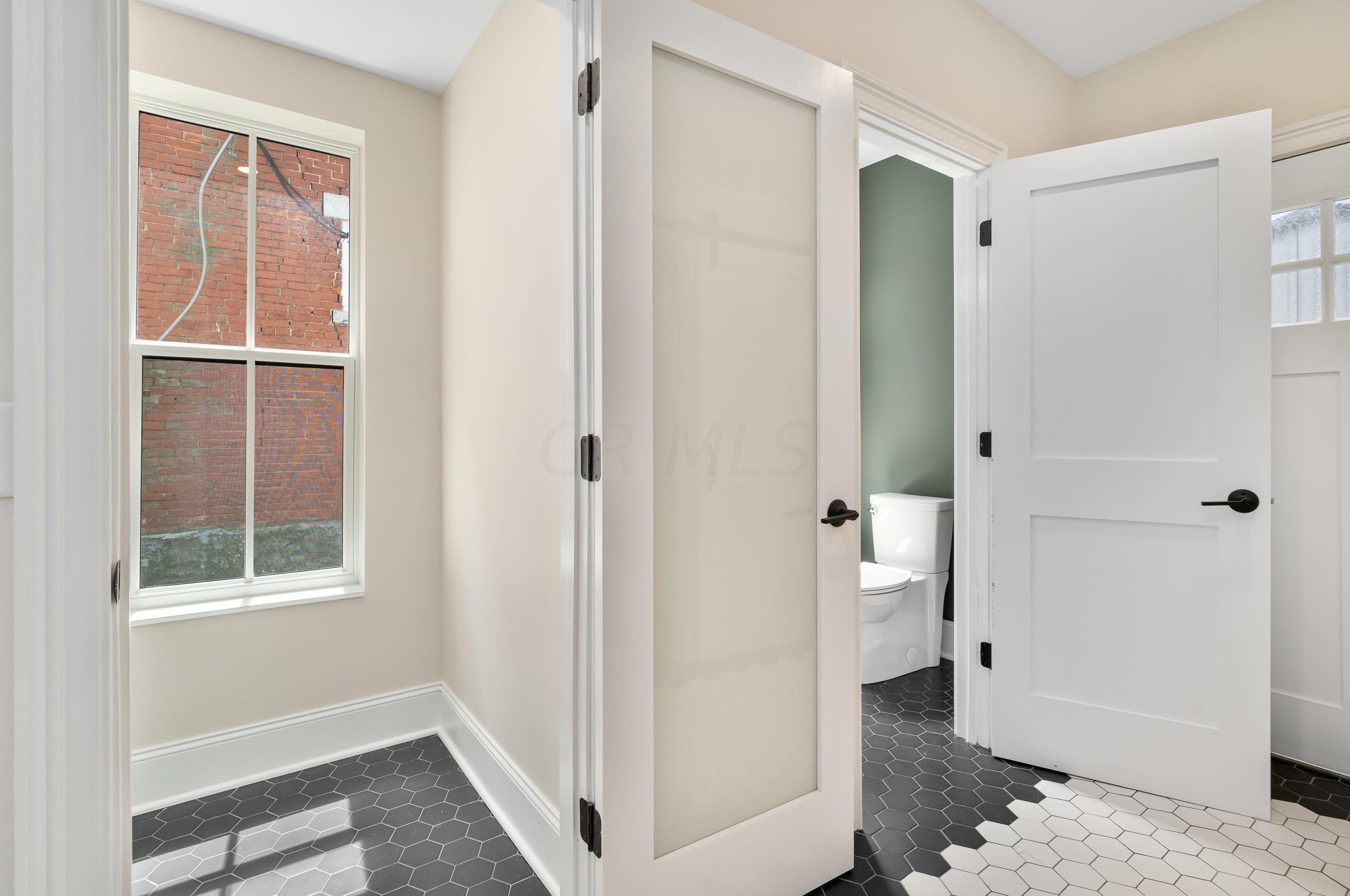 159 21st St, Columbus OH  43203-1588 exterior