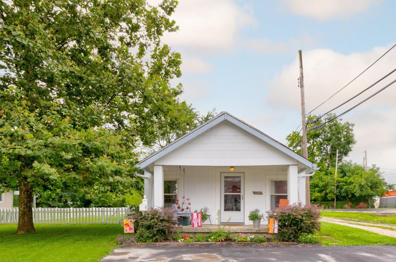 2085 Lamont Ave, Columbus, OH 43224-2951