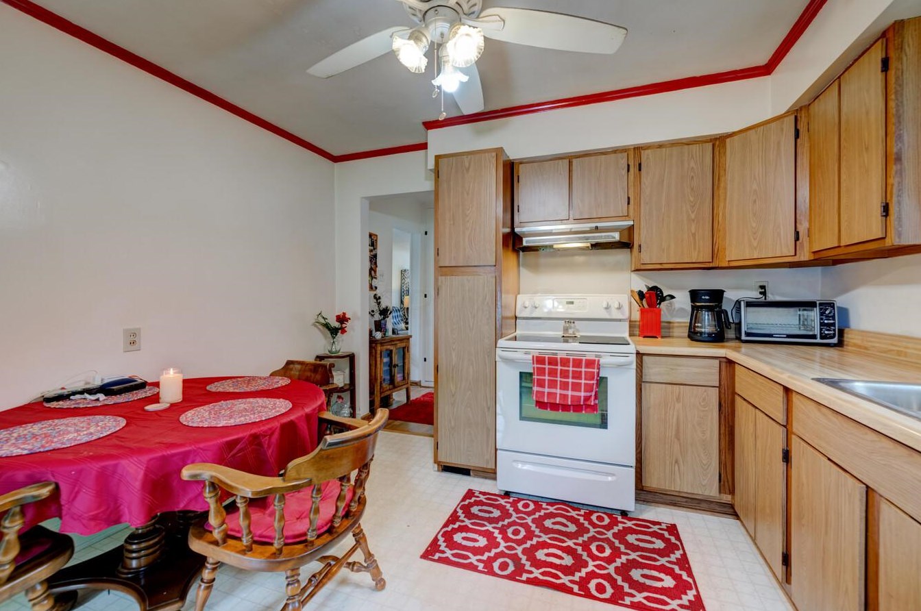 2085 Lamont Ave, Columbus OH 43224-2951 exterior