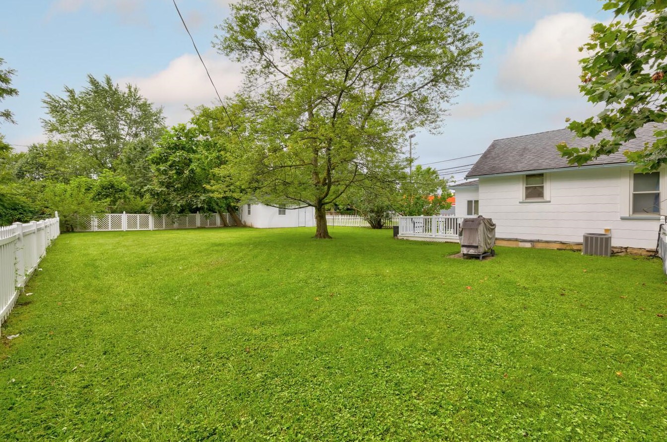 2085 Lamont Ave, Columbus OH 43224-2951 exterior