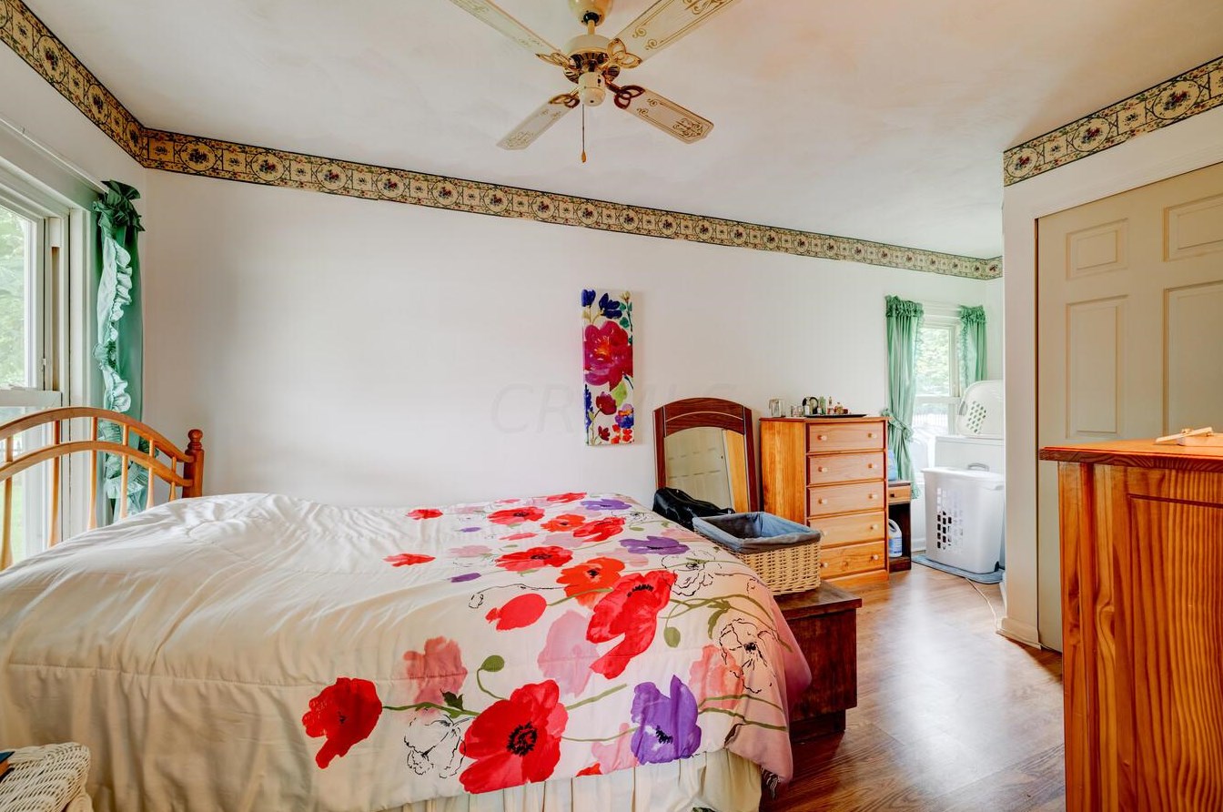 2085 Lamont Ave, Columbus OH 43224-2951 exterior