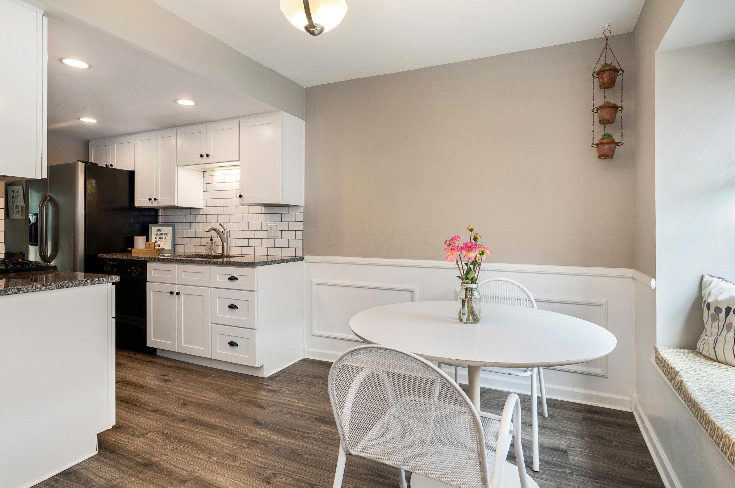 2589 Olde Hill Ct, Columbus, OH 43221-3638