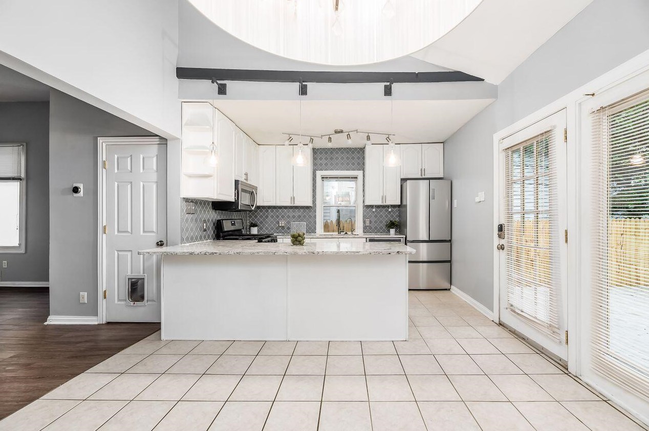 999 Pennsylvania Ave, Columbus OH 43201-3338 exterior