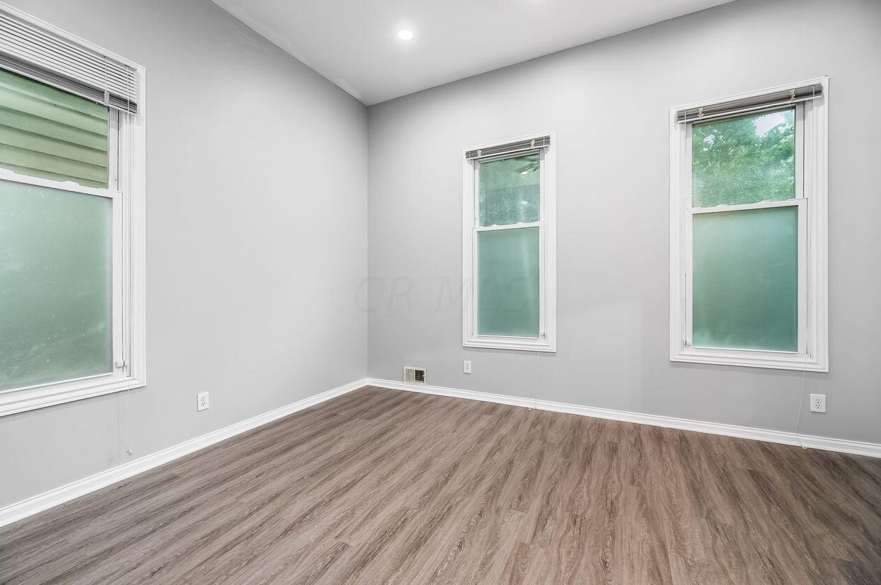 999 Pennsylvania Ave, Columbus OH 43201-3338 exterior