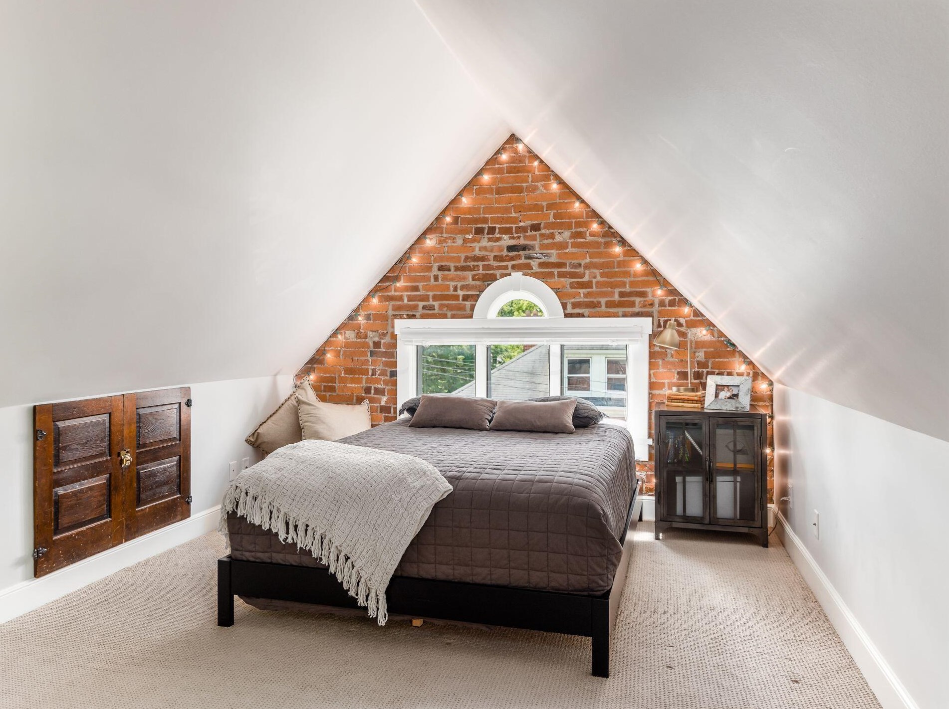 702 6 St, Columbus OH 43206-2126 exterior