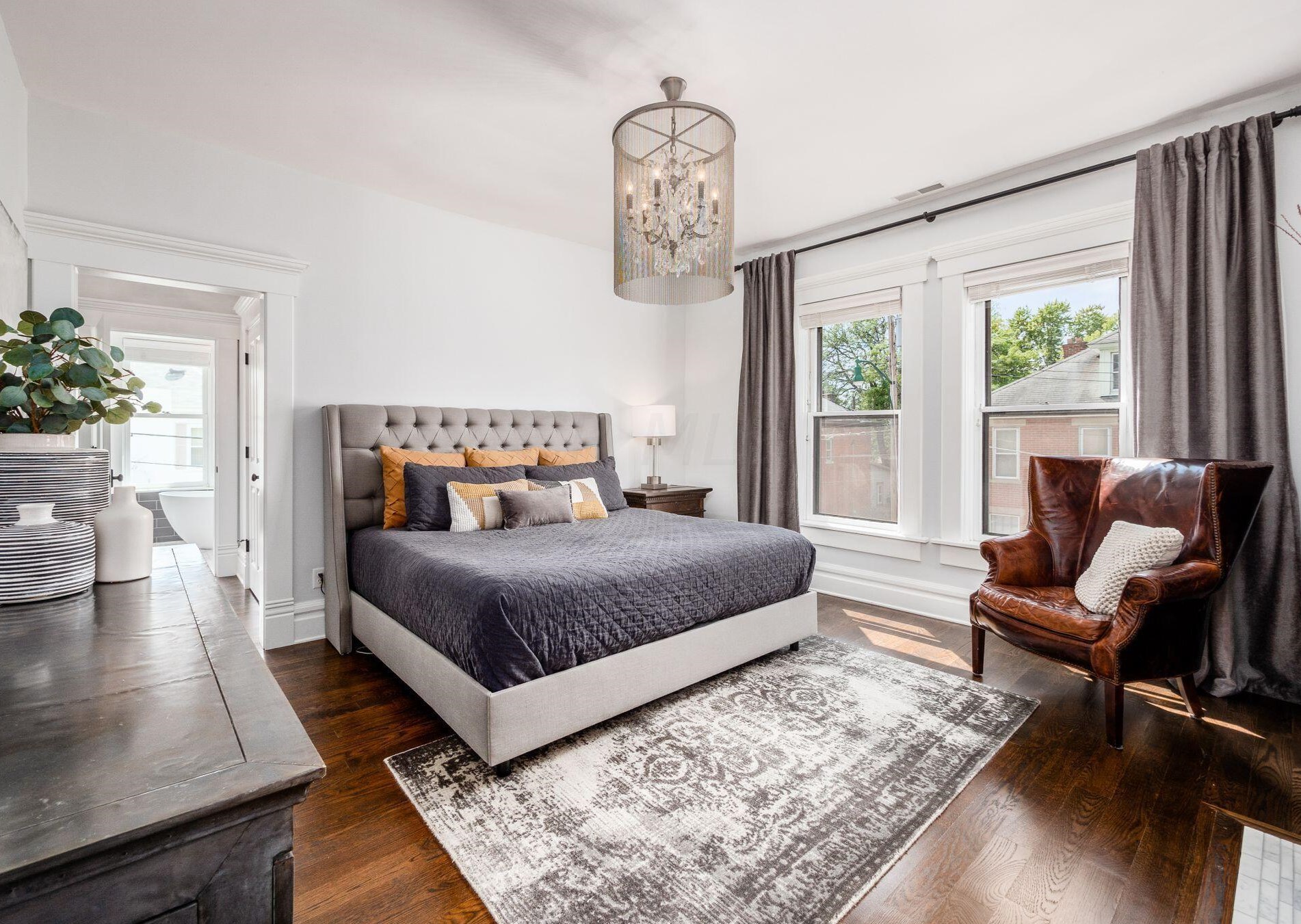 702 6 St, Columbus OH 43206-2126 exterior