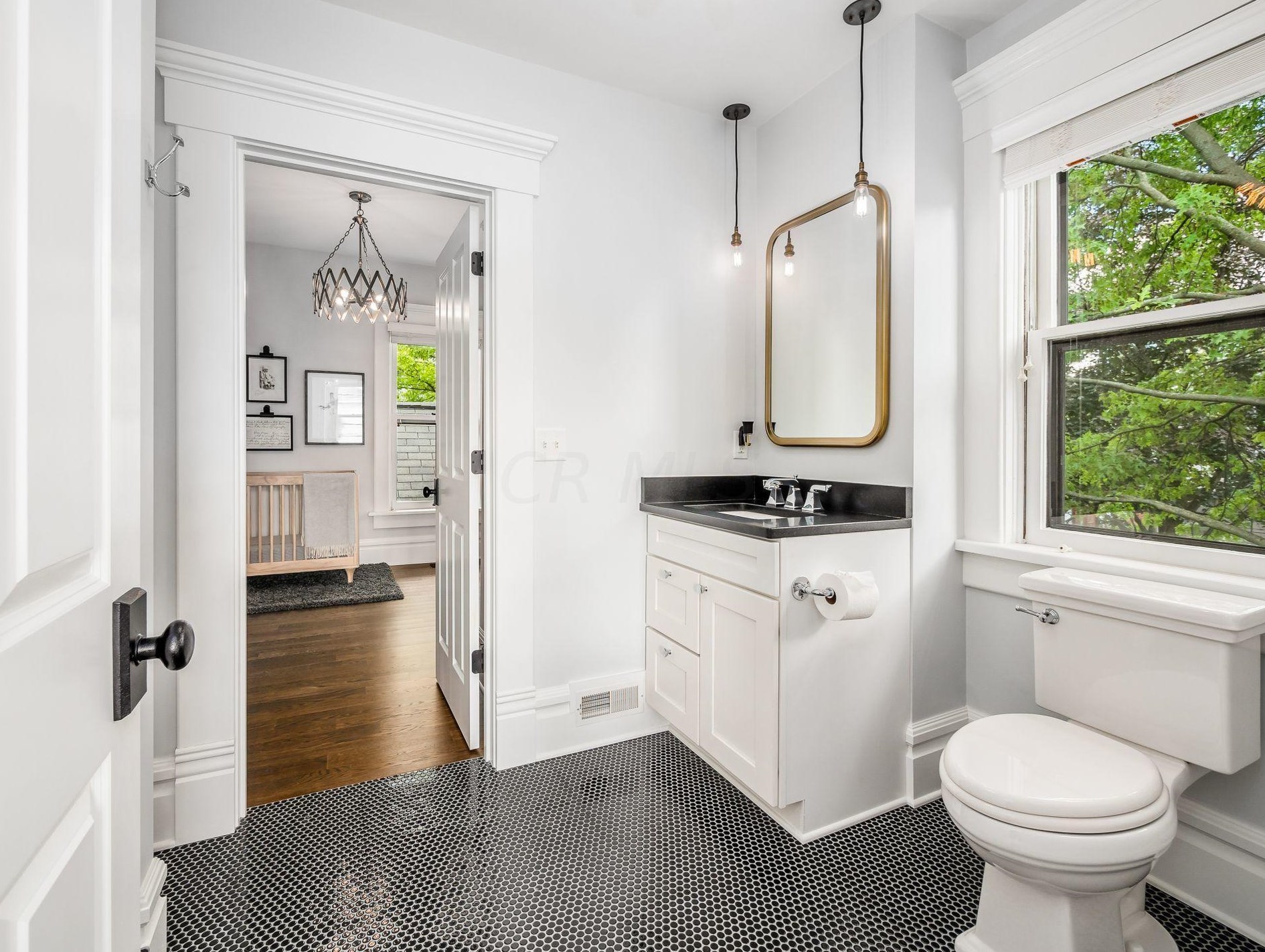 702 6 St, Columbus OH 43206-2126 exterior