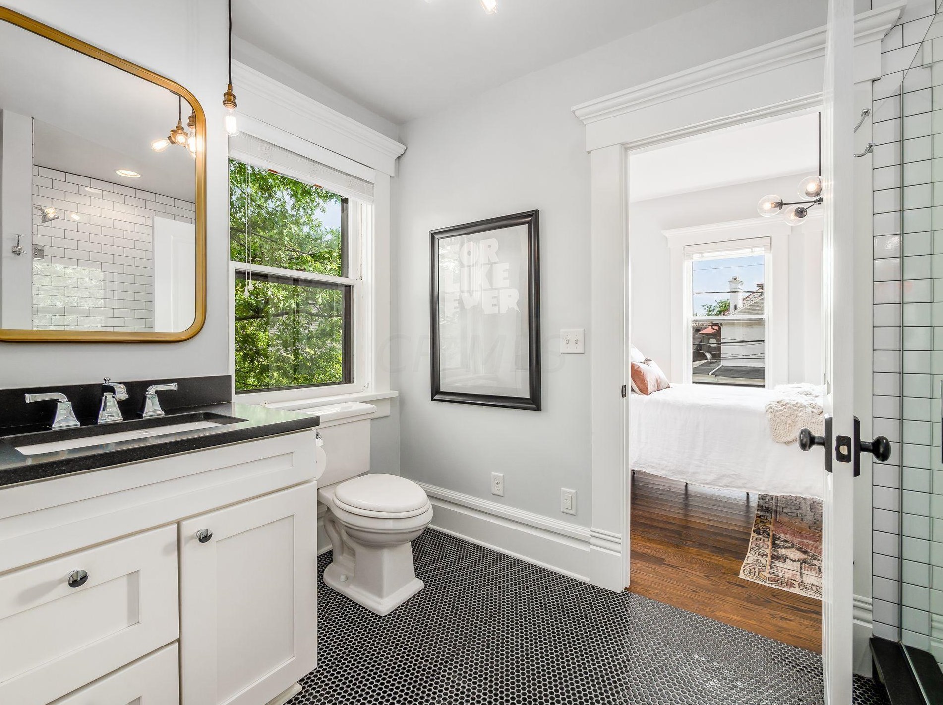 702 6 St, Columbus OH 43206-2126 exterior