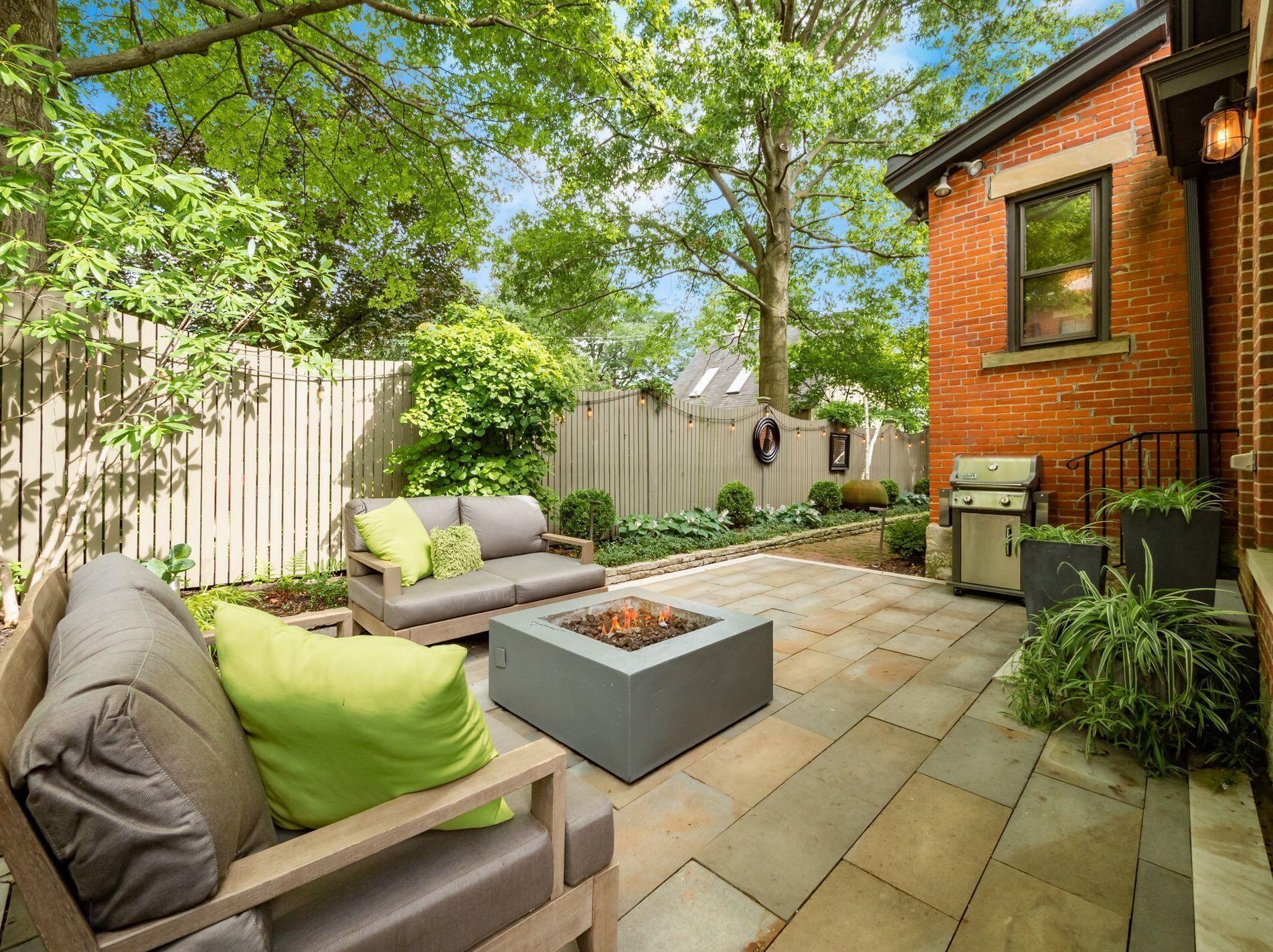 702 6 St, Columbus OH 43206-2126 exterior