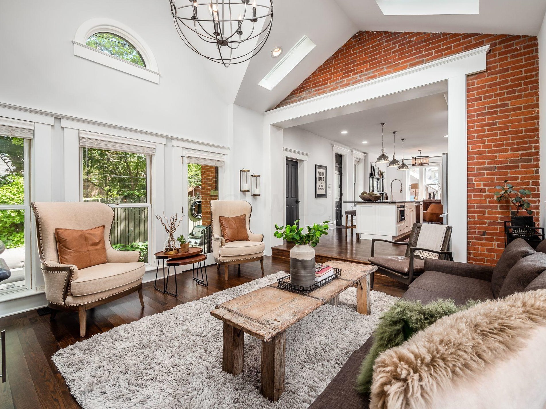 702 6 St, Columbus OH 43206-2126 exterior