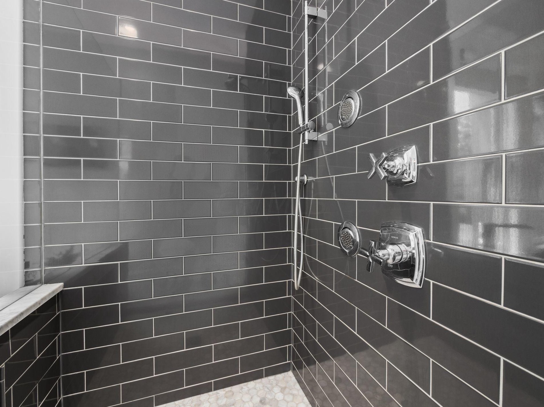 702 6 St, Columbus OH 43206-2126 exterior