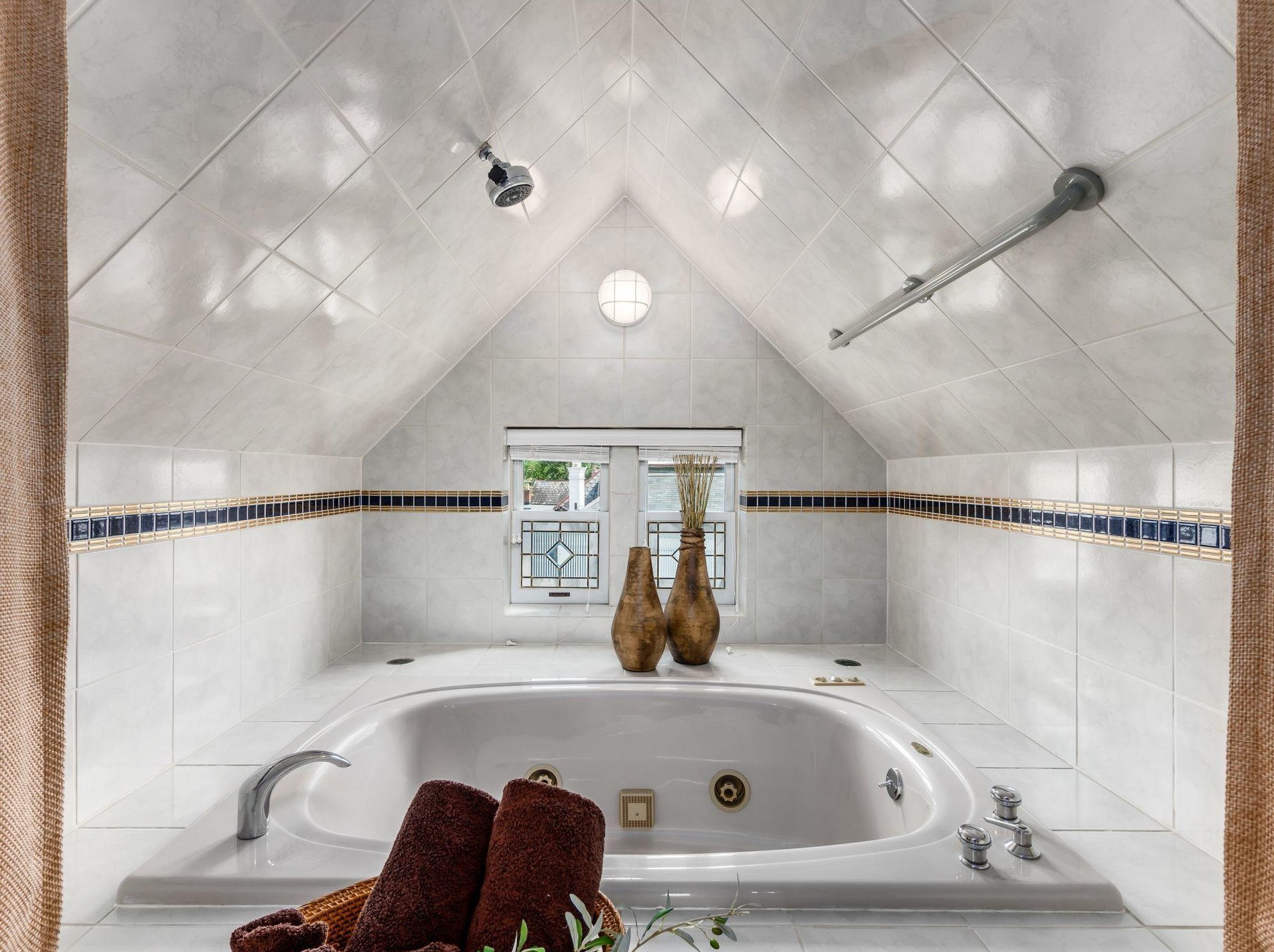 702 6 St, Columbus OH 43206-2126 exterior