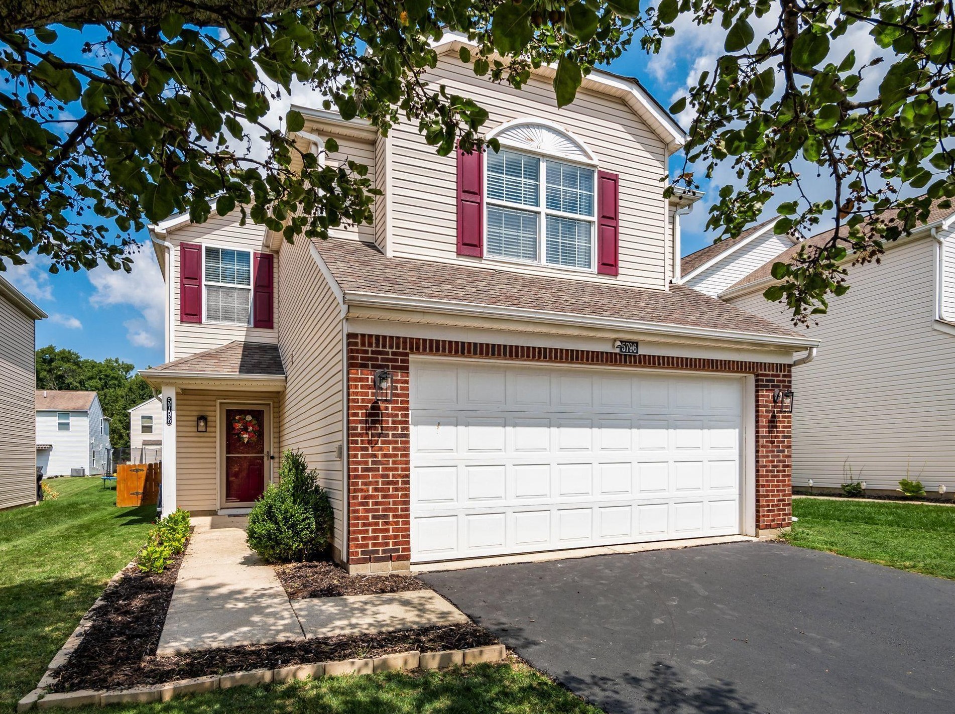 5796 Lonerise Ln, Hilliard, OH 43026-7549