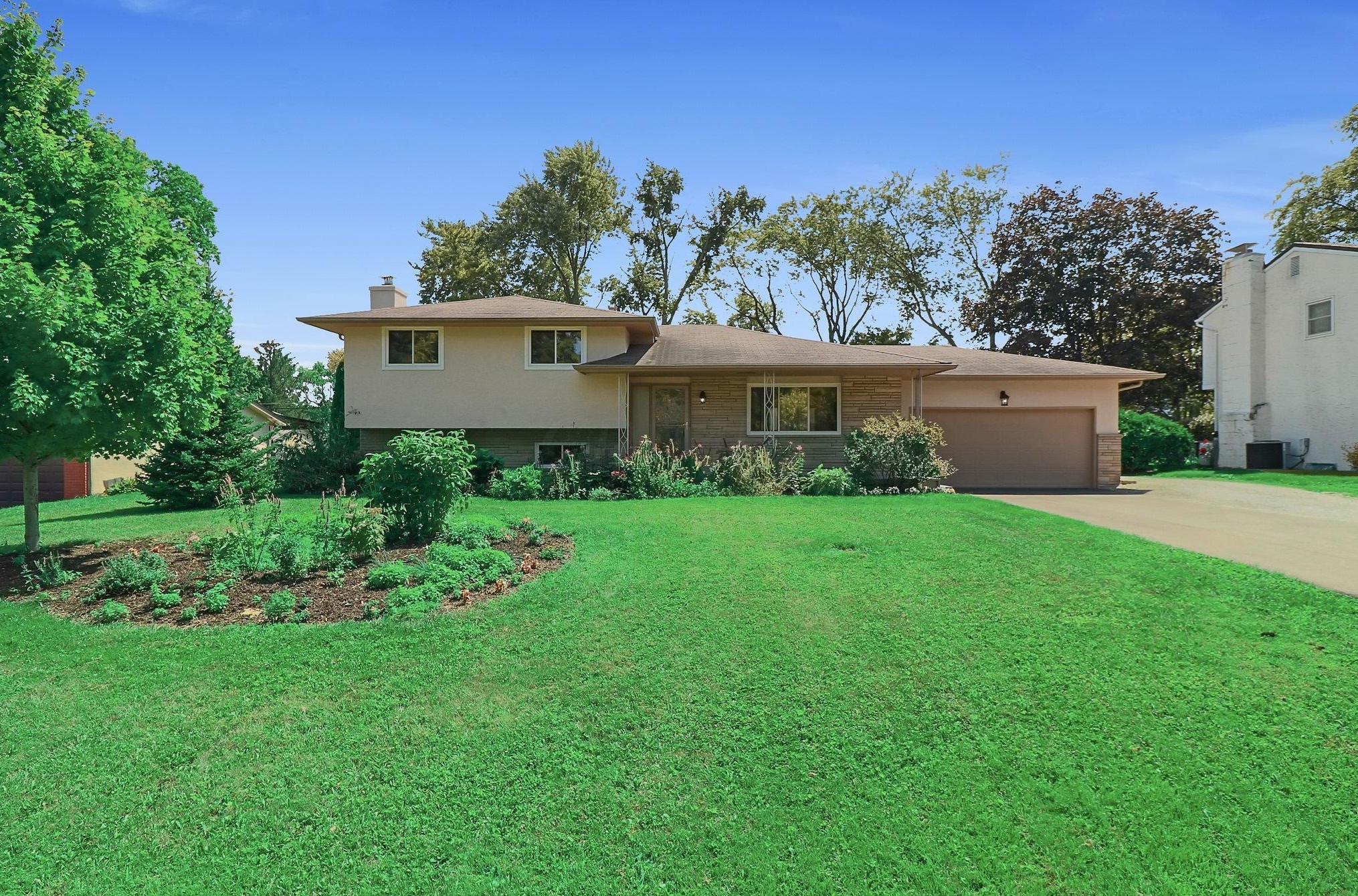 3671 Wenwood Dr, Hilliard, OH 43026-2488